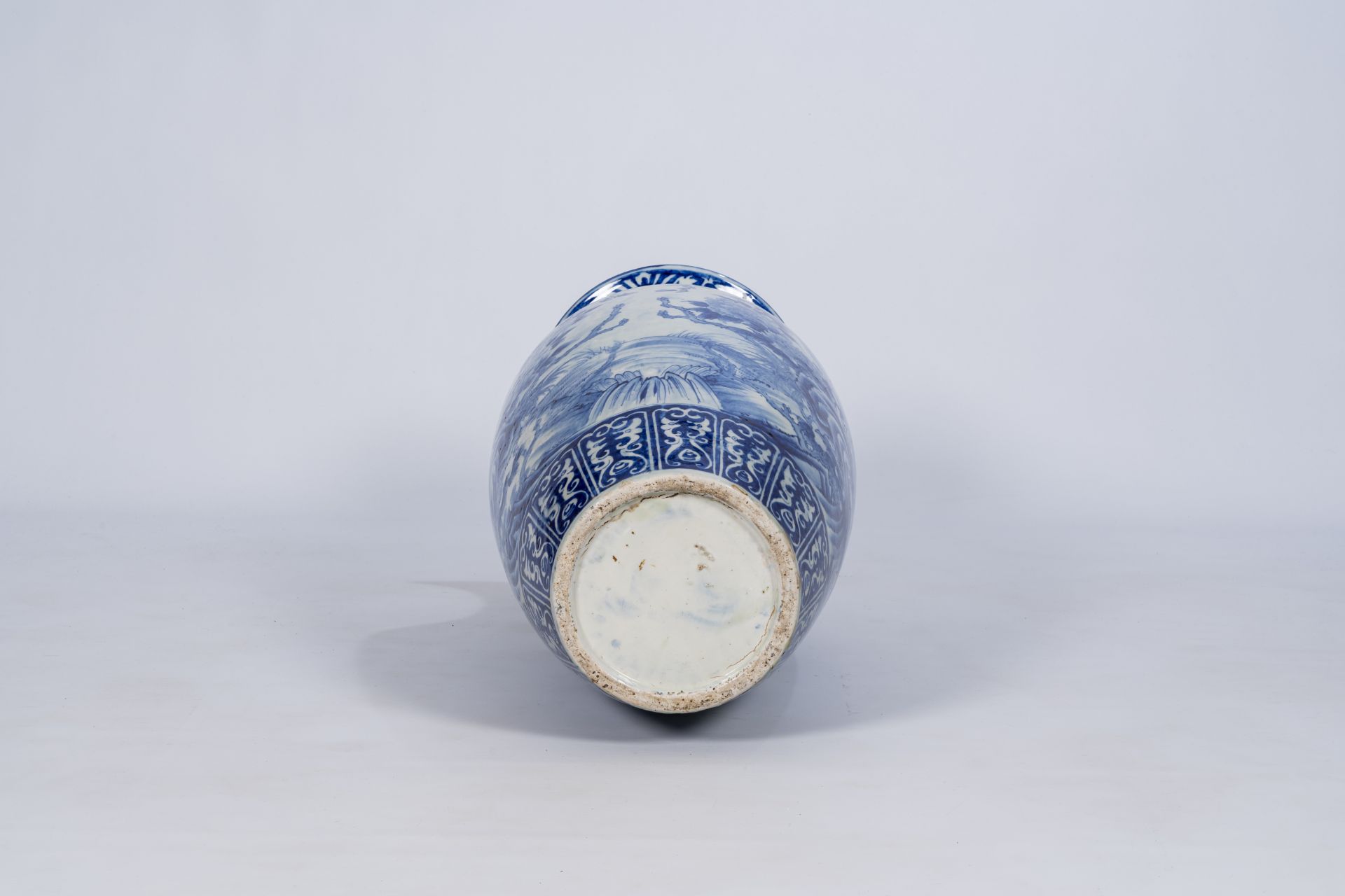 A large Japanese blue and white Arita vase with eagles among blossoming branches, Meiji, ca. 1900 - Image 6 of 6