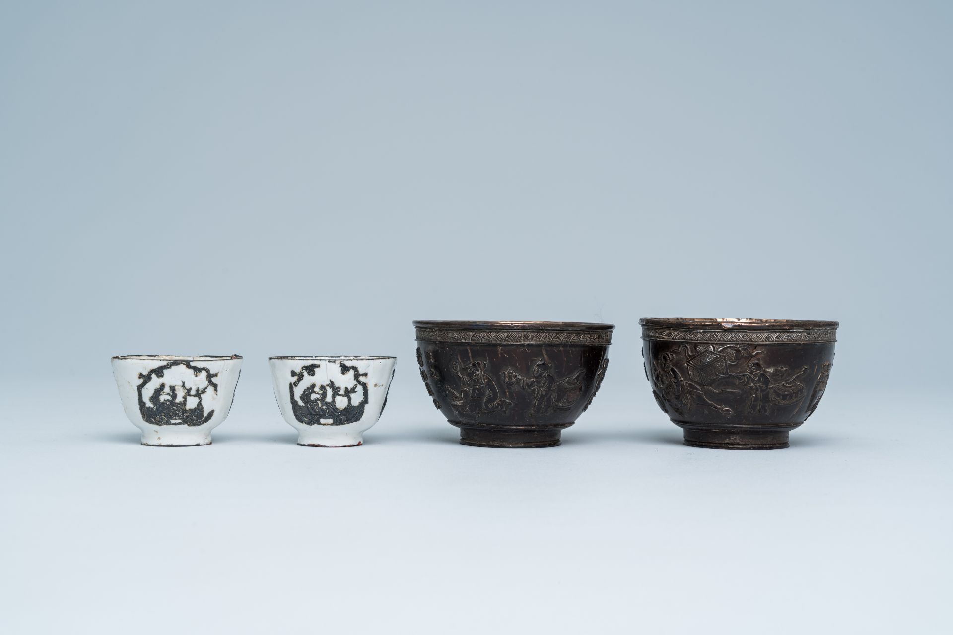 Two Chinese enamel cups and two coconut cups with silvered insets, 19th C. - Bild 2 aus 7