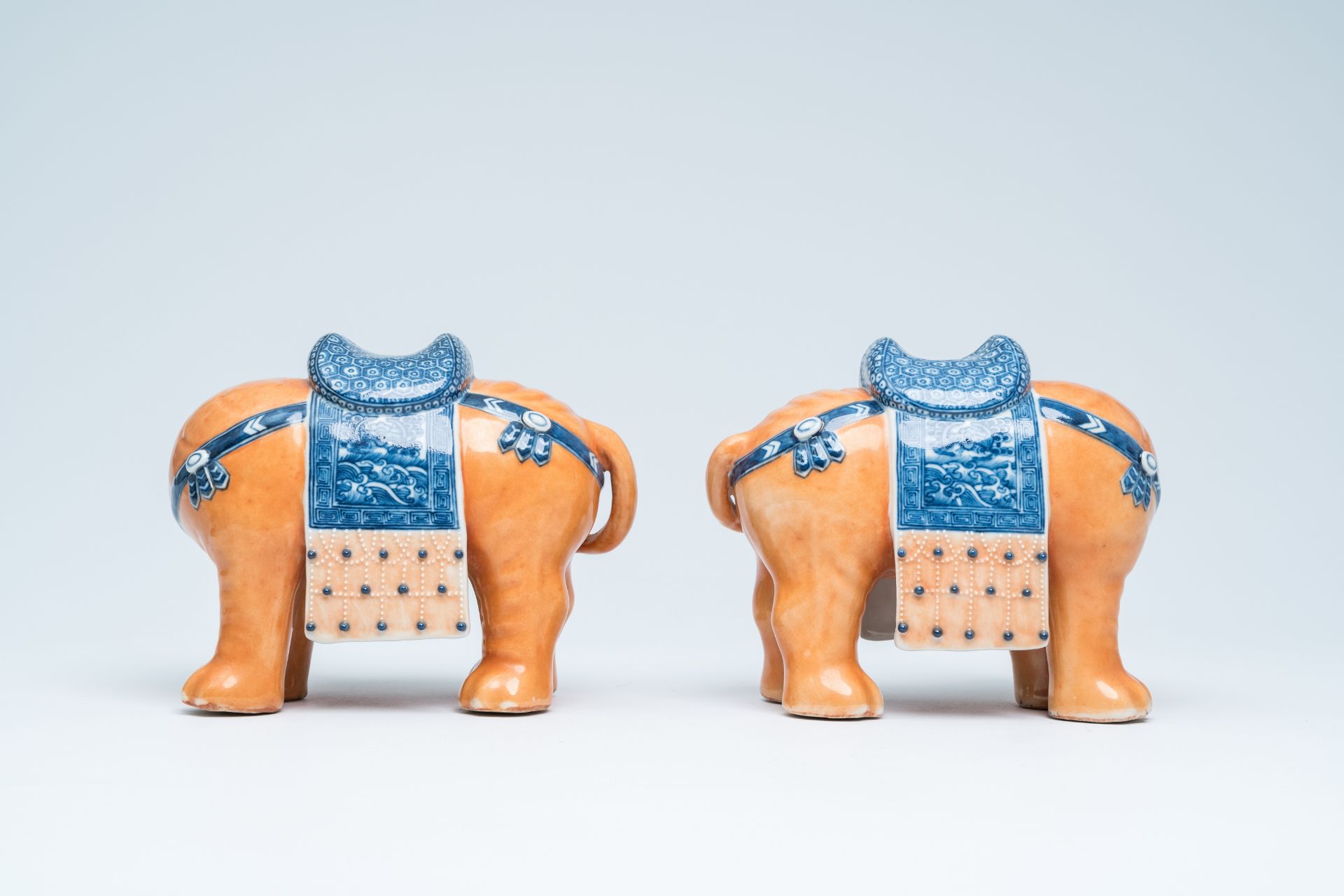 A pair of Chinese polychrome models of elephants, 20th C. - Image 5 of 15