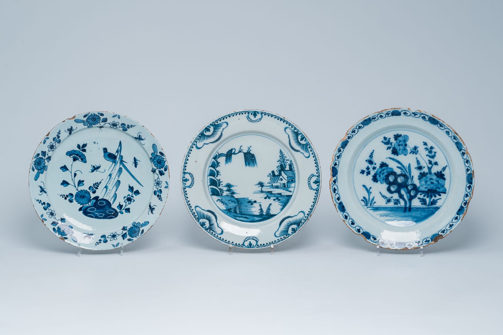 Eight blue and white Delft dishes, England and The Netherlands, 18th C. - Bild 2 aus 7