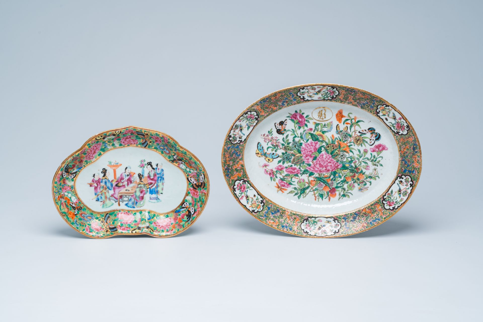A varied collection of Chinese Canton famille rose porcelain with floral design and figures, 19th C. - Image 2 of 20