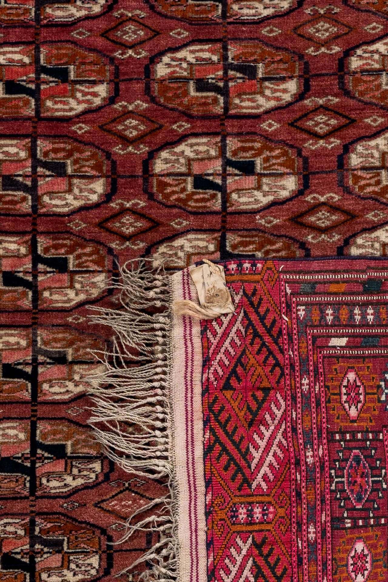 A Turkmen Tekke rug, wool on cotton, 20th C. - Image 3 of 3