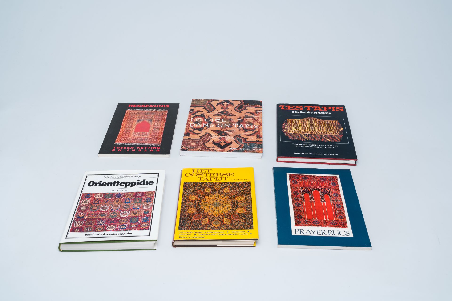 An interesting and varied collection of books on carpets, 20th C. - Image 5 of 6