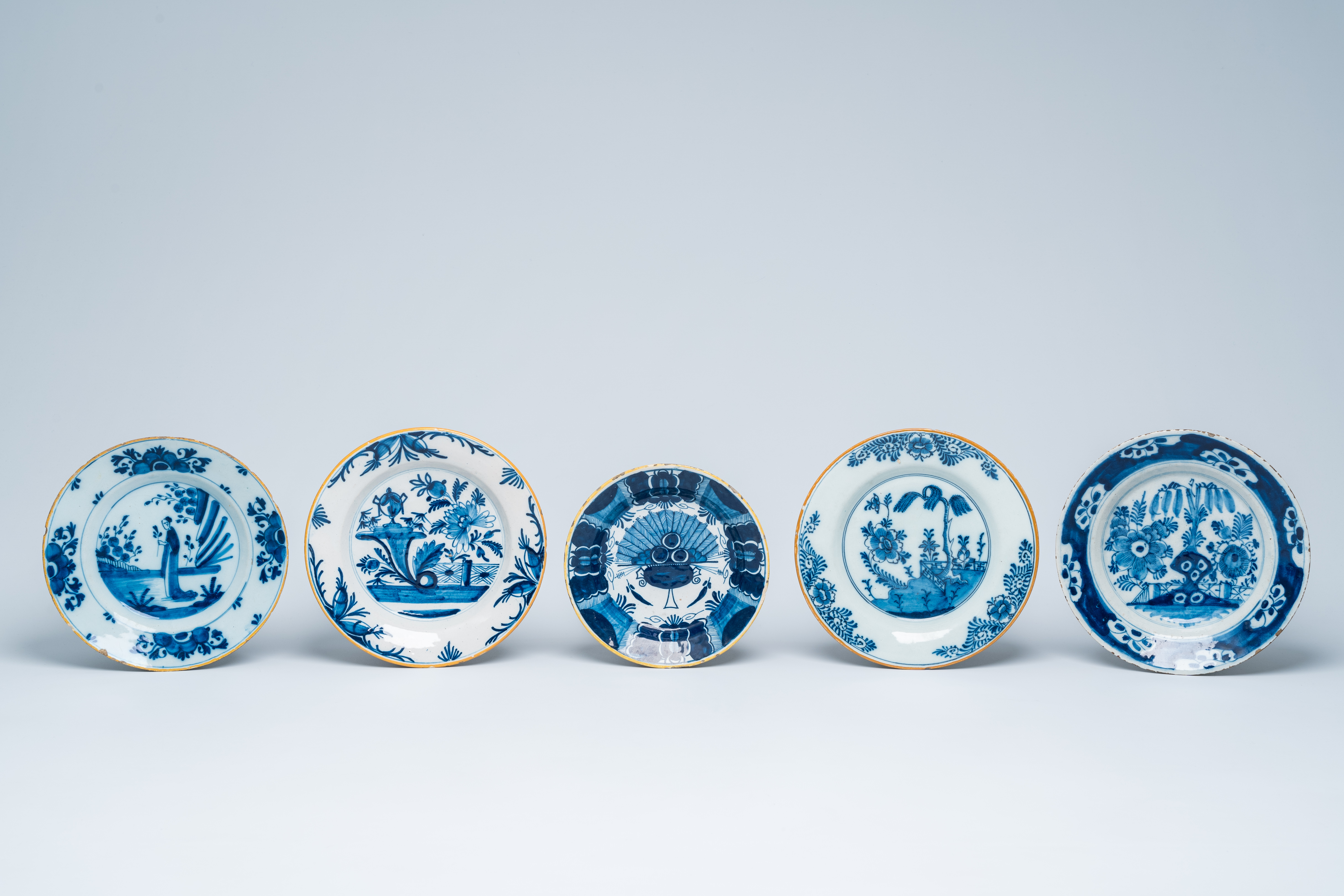 15 various blue, white and polychrome Dutch Delft plates, 18th C. - Image 4 of 7