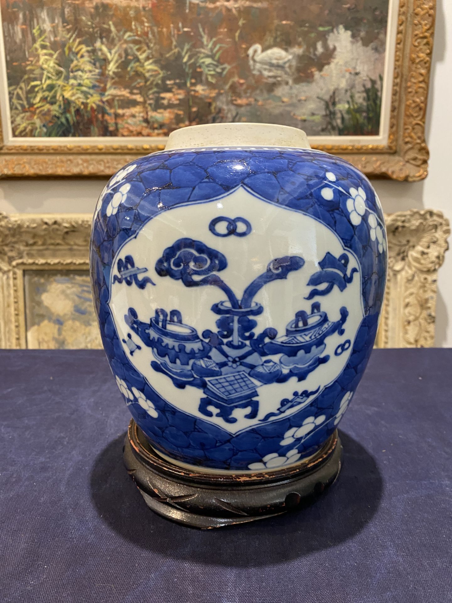 A Chinese blue and white prunus on cracked ice ground ginger jar with antiquities, 20th C. - Image 8 of 15