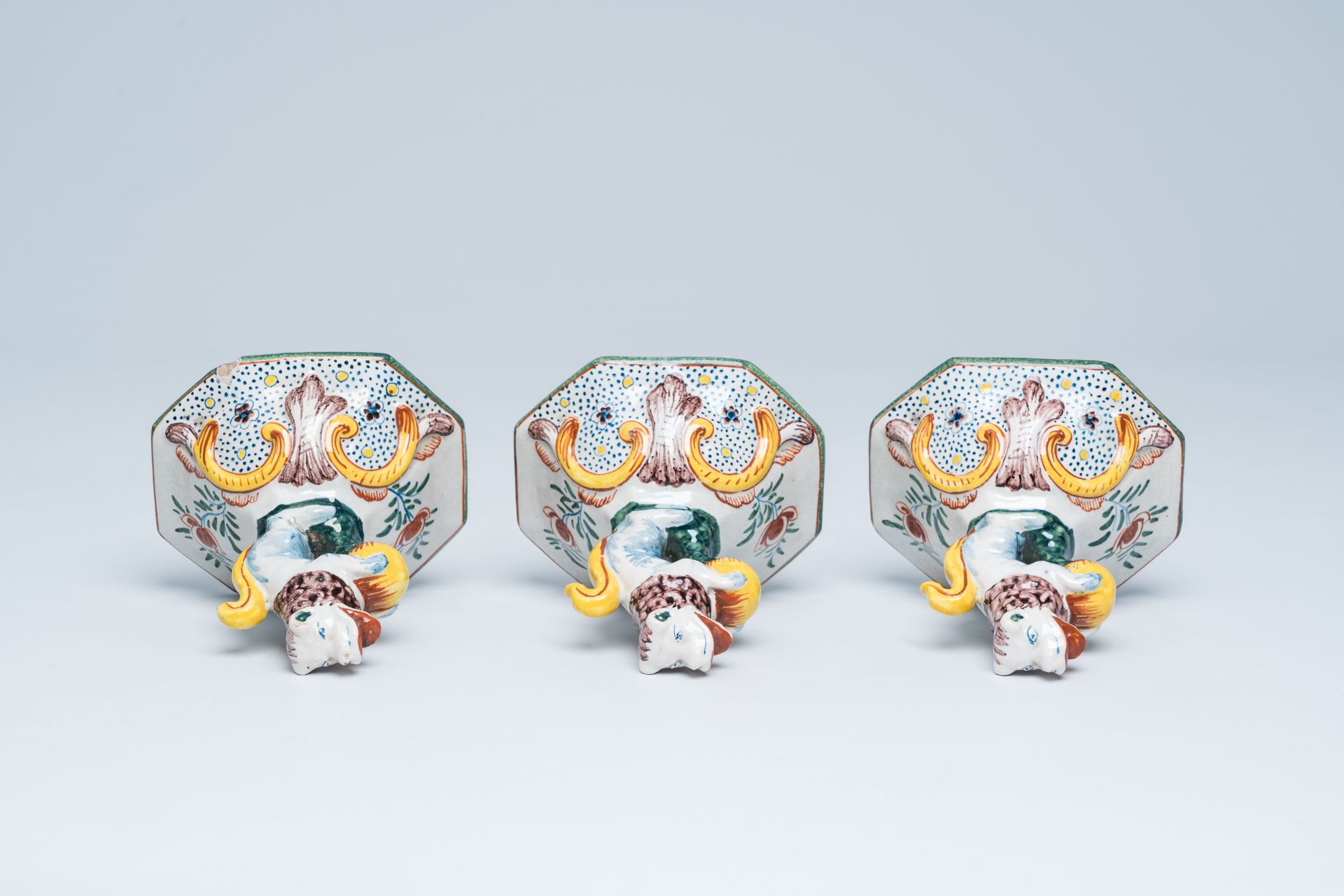 A Dutch Delft polychrome five-piece vase garniture with animated scenes, 19th C. - Image 7 of 7