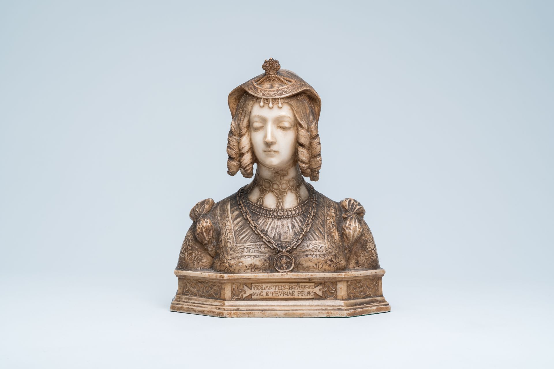 Aristide Petrilli (1868-1930, attributed to): Bust of Violante Beatrice of Bavaria, patinated alabas