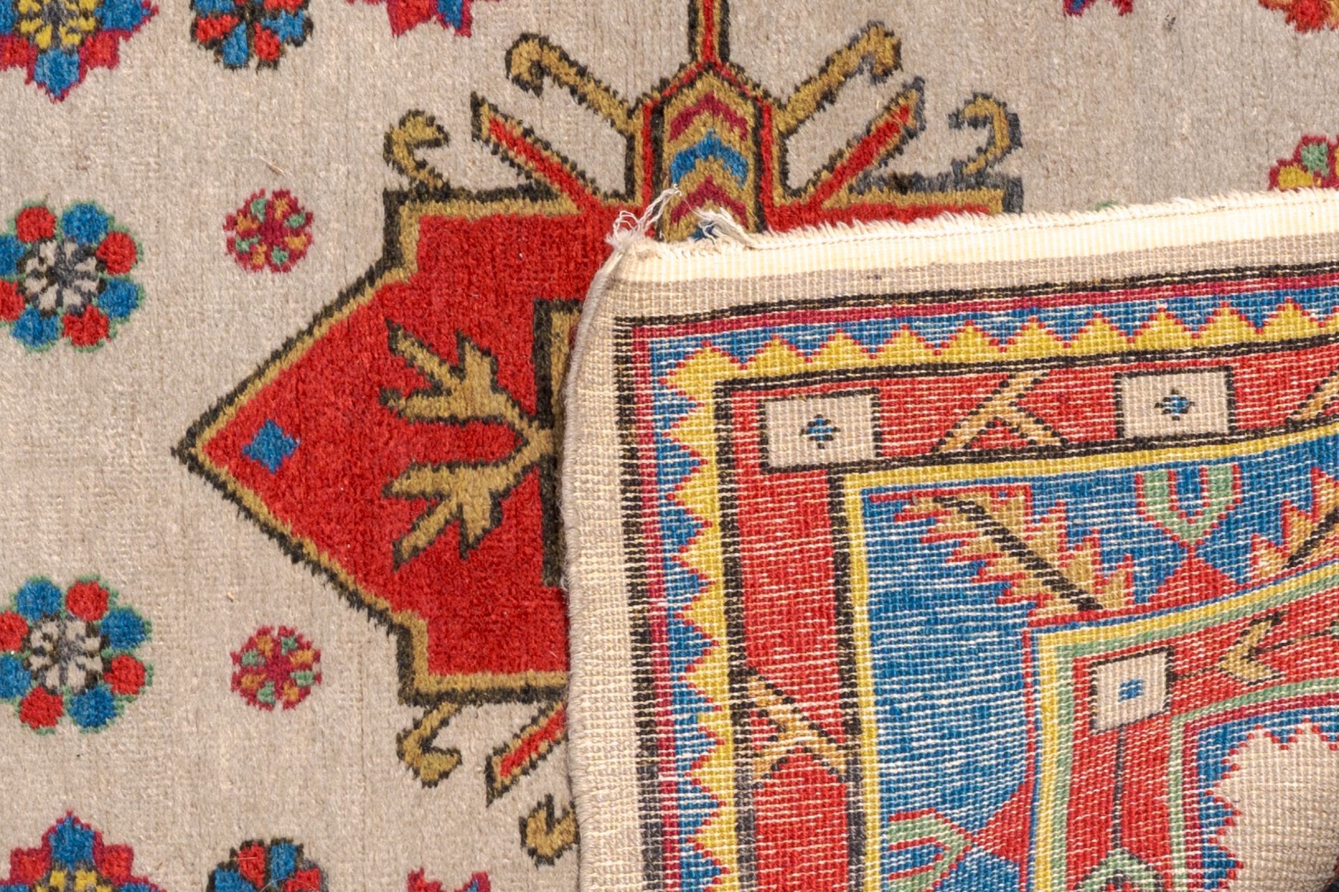 Four various Oriental rugs with geometric design, a.o. a Persian Taleghan rug, wool on cotton, 20th - Image 6 of 6