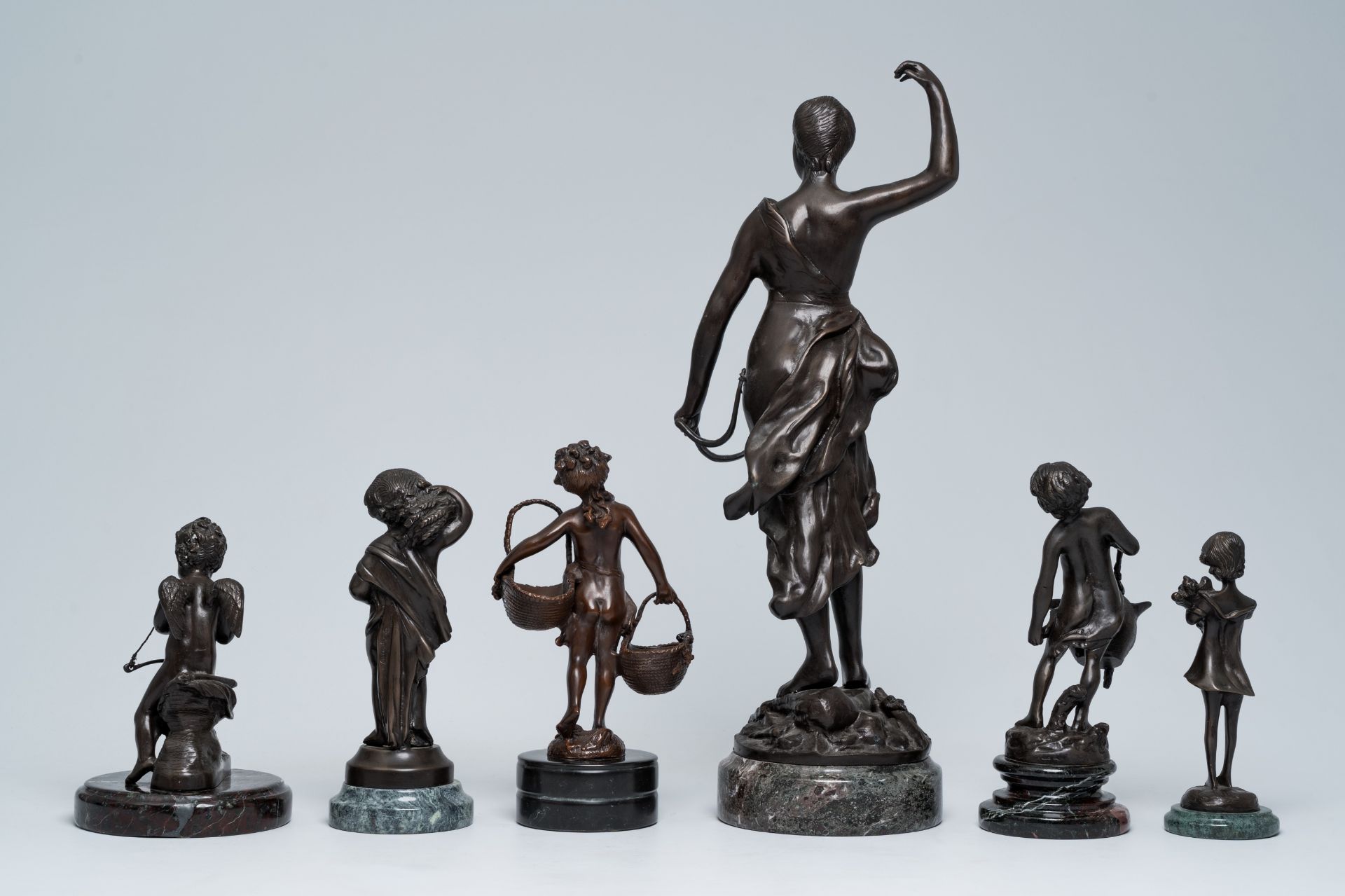 A varied collection of six French bronze sculptures on a marble base, 20th C. - Image 4 of 13