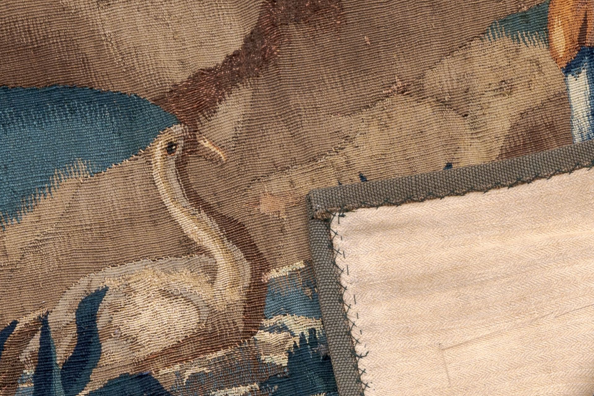 Two fragments of Flemish wall tapestries with bucolic scenes, 17th C. - Image 3 of 4