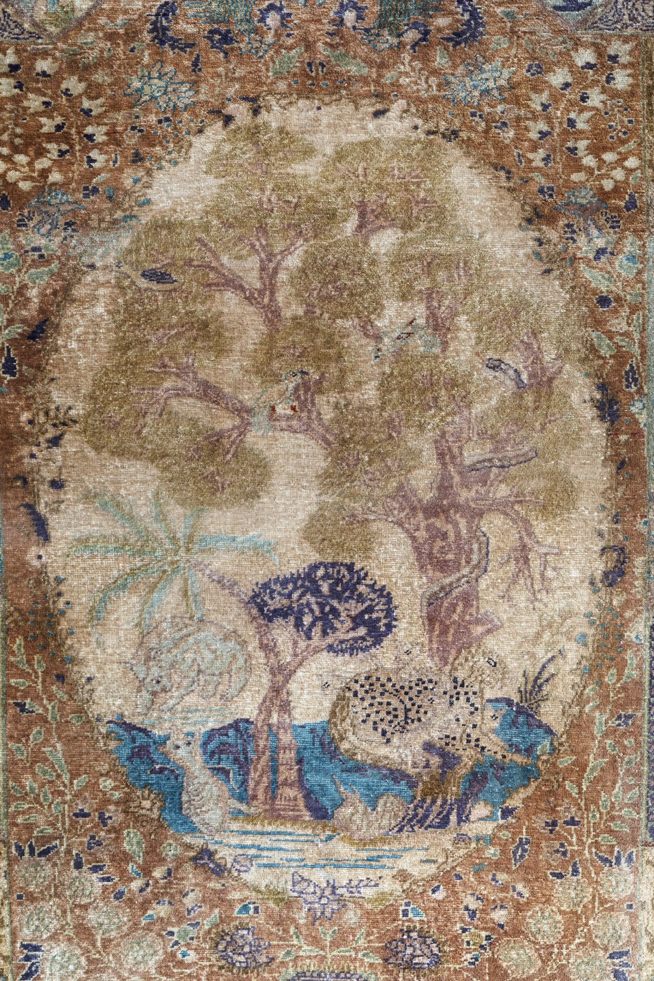 A Turkish Kayseri pictorial rug, silk on cotton, Anatolia, 19th/20th C. - Image 4 of 16