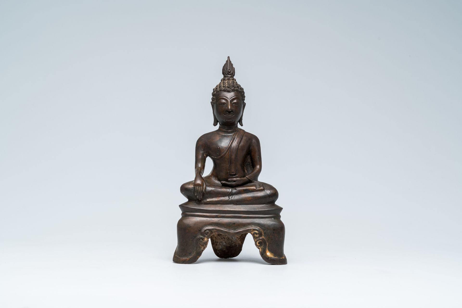 A Thai bronze Kamphaeng Phet style figure of Buddha, 19th C.