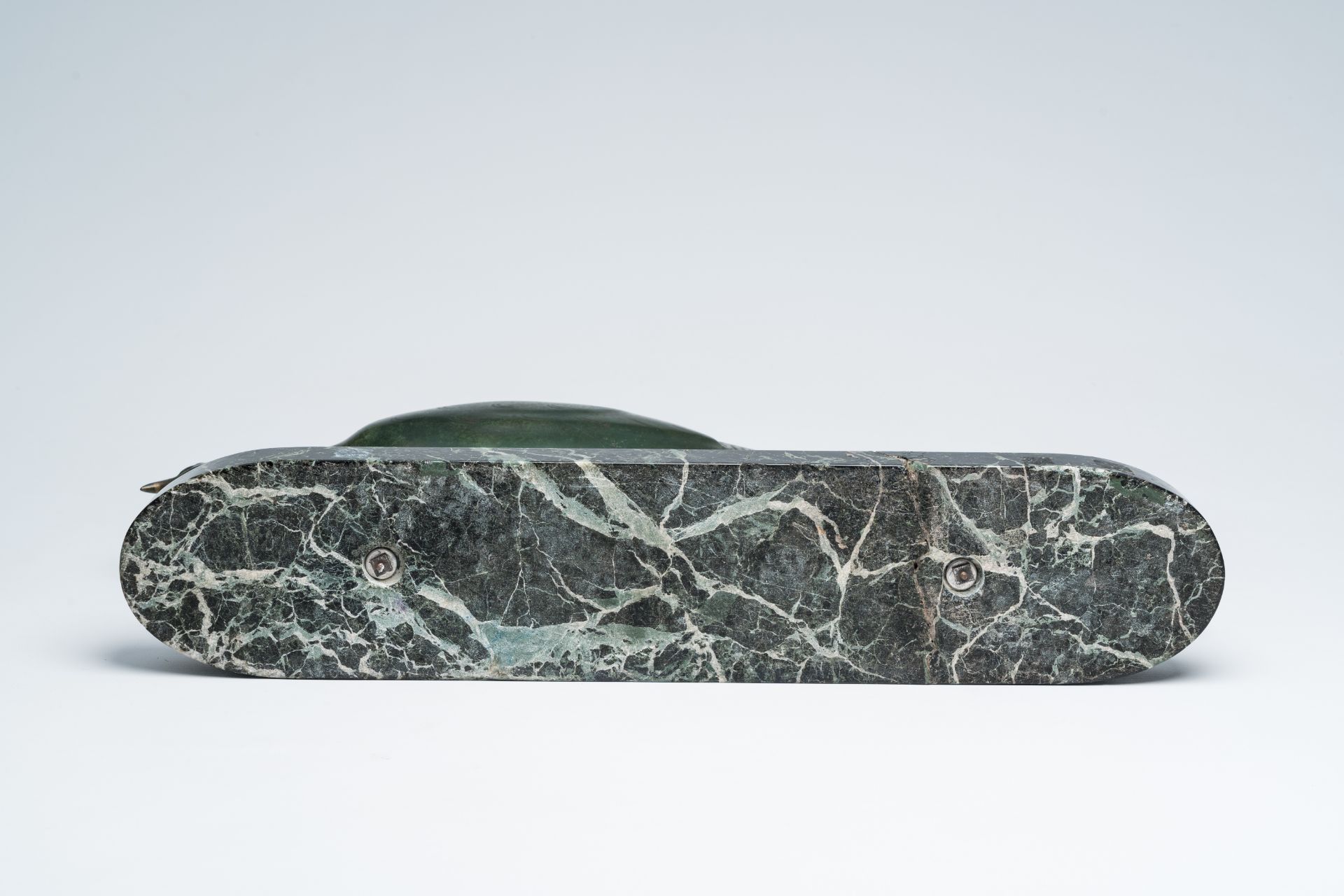 Raoul Eugene Lamourdedieu (1877-1953): Pheasant, green patinated bronze on a marble base, dated (19) - Image 8 of 8