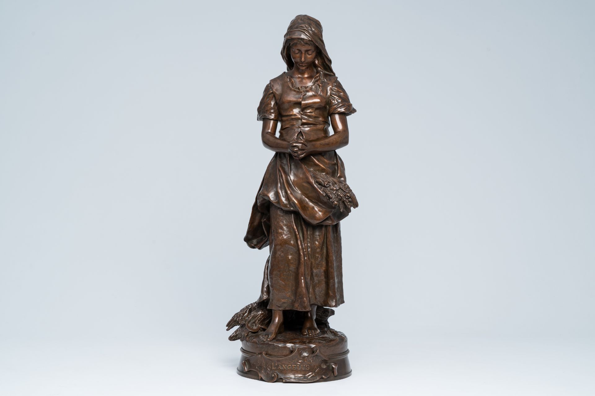 emile Edmond Peynot (1850-1932): 'L'angelus', brown patinated bronze - Image 2 of 9