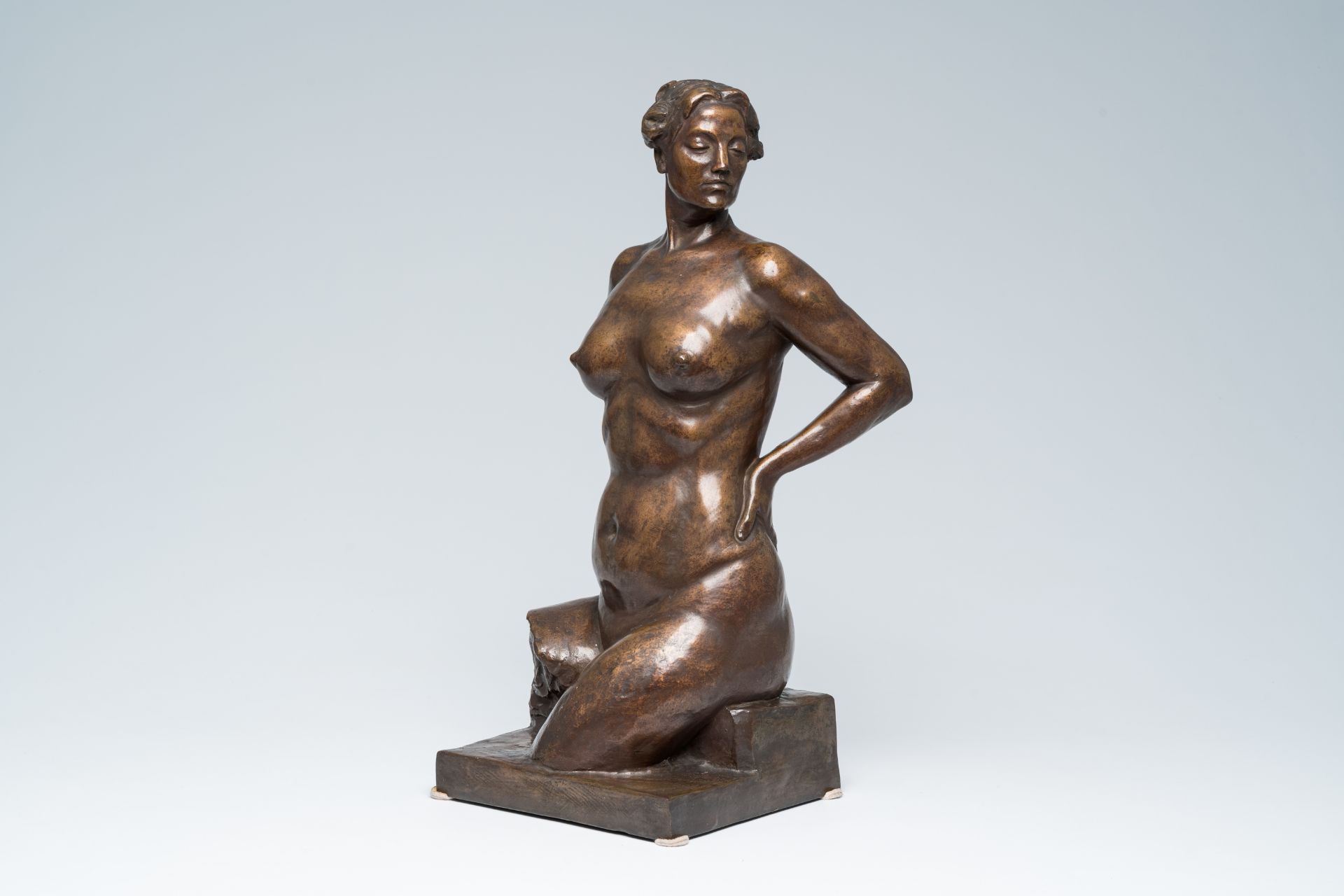 Auguste Puttemans (1866-1922): The bather, brown patinated bronze, bronze foundry J. Petermann-Bruss