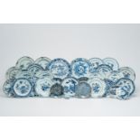 An extensive and varied collection of Chinese blue and white porcelain, 18th/19th C.