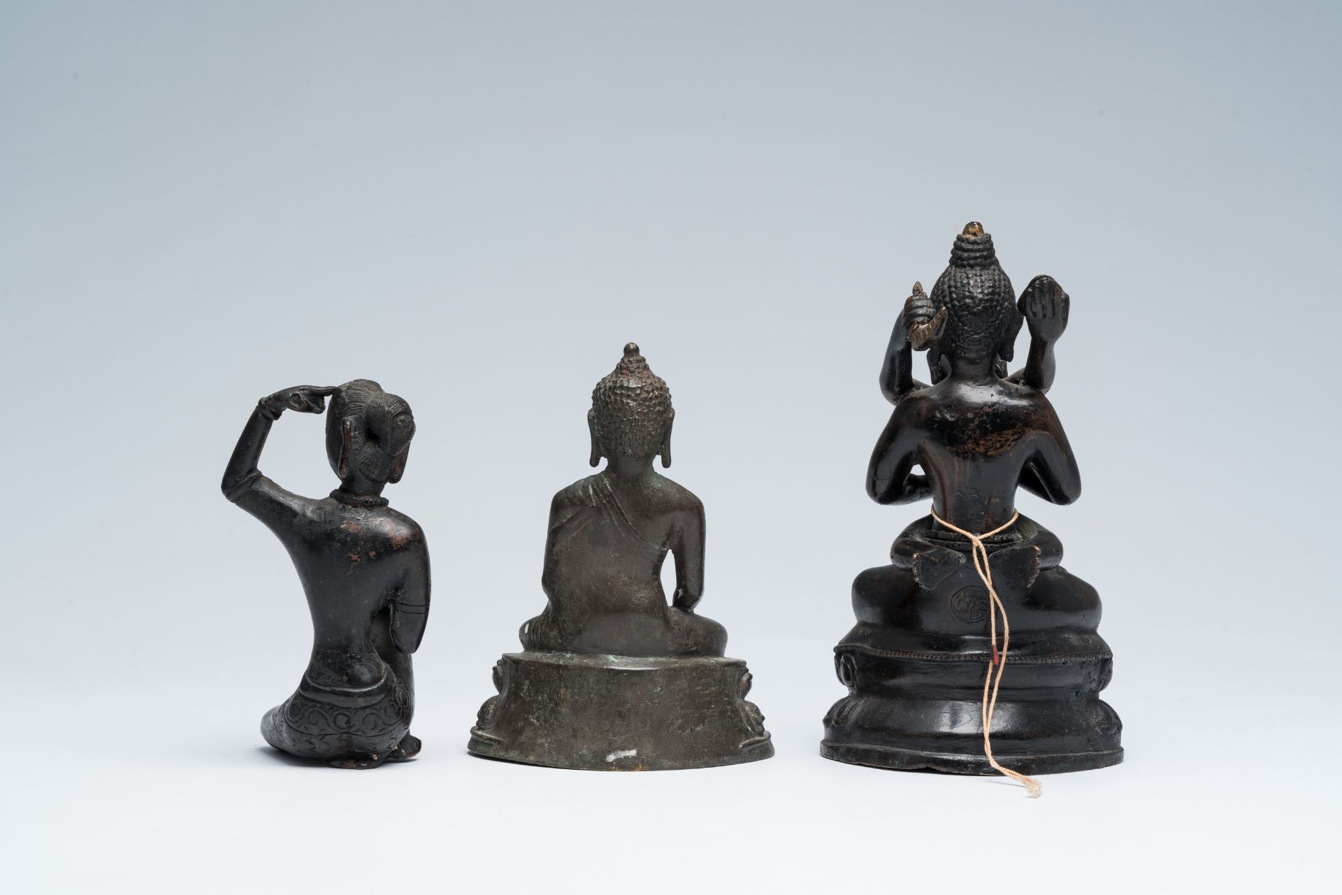 Three Buddhist sculptures in bronze and copper, Southeast Asia, 19th/20th C. - Image 4 of 7