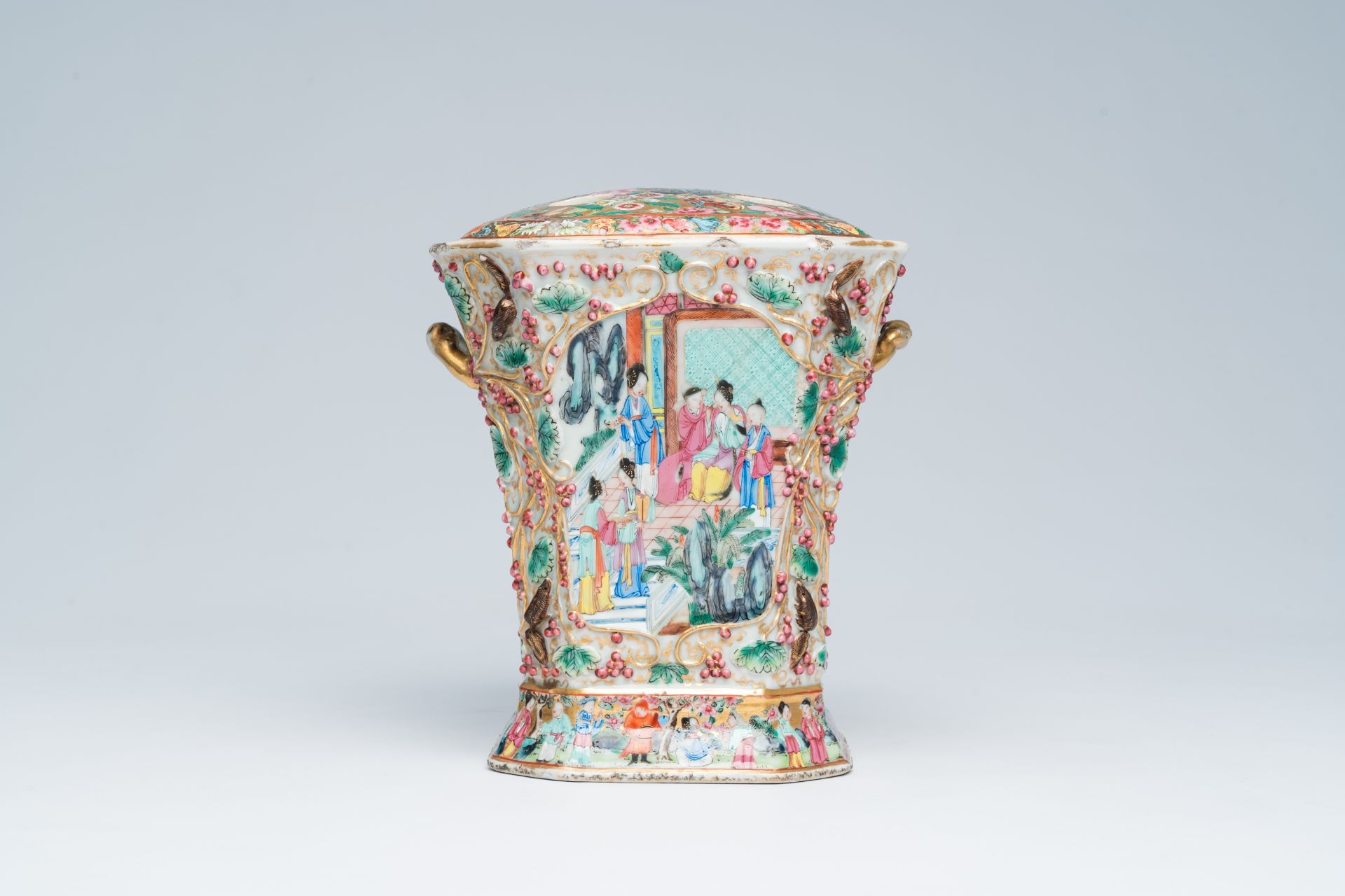 An octagonal Chinese Canton famille rose flower holder with palace scenes and flowers and squirrels - Image 4 of 9