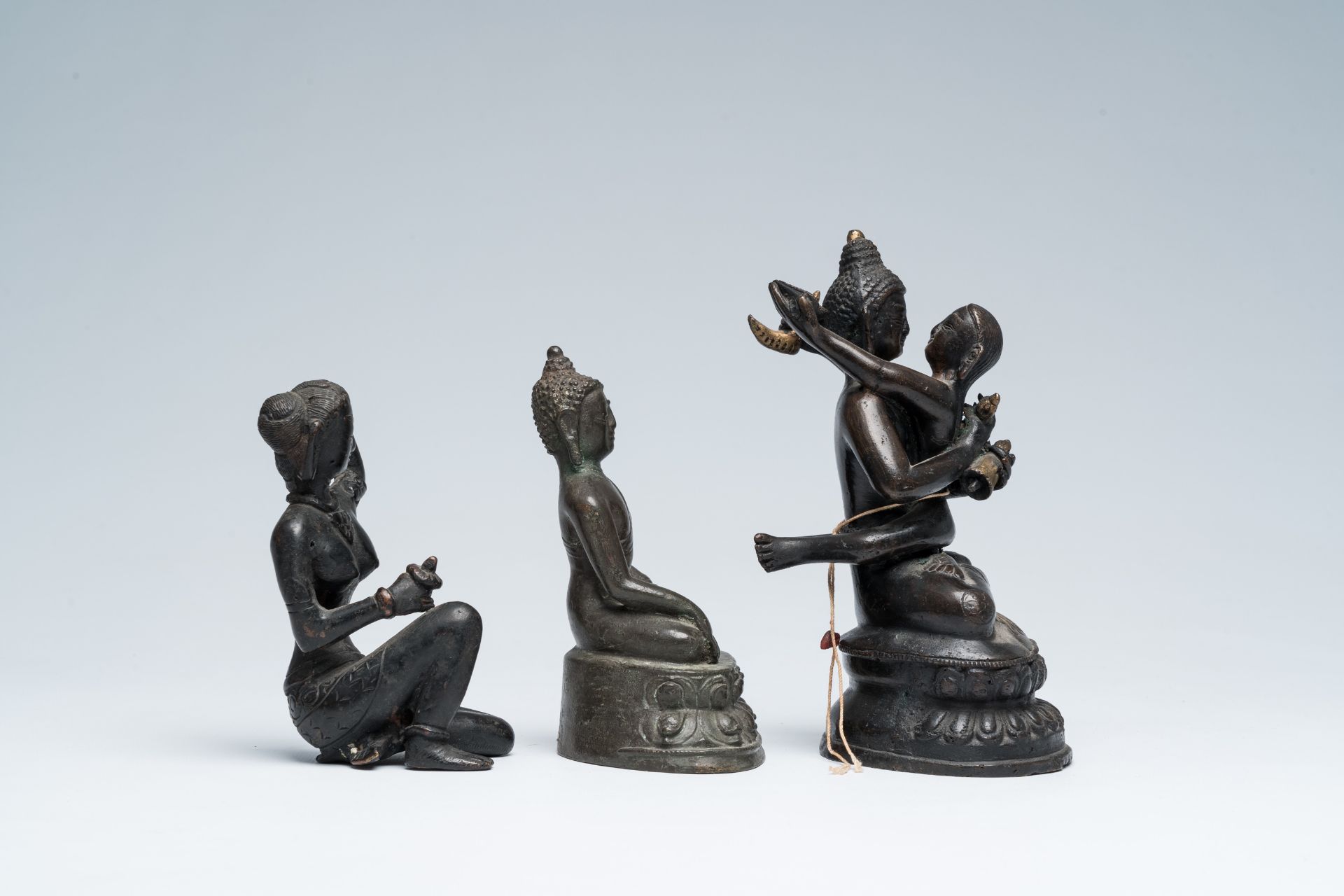 Three Buddhist sculptures in bronze and copper, Southeast Asia, 19th/20th C. - Image 5 of 7