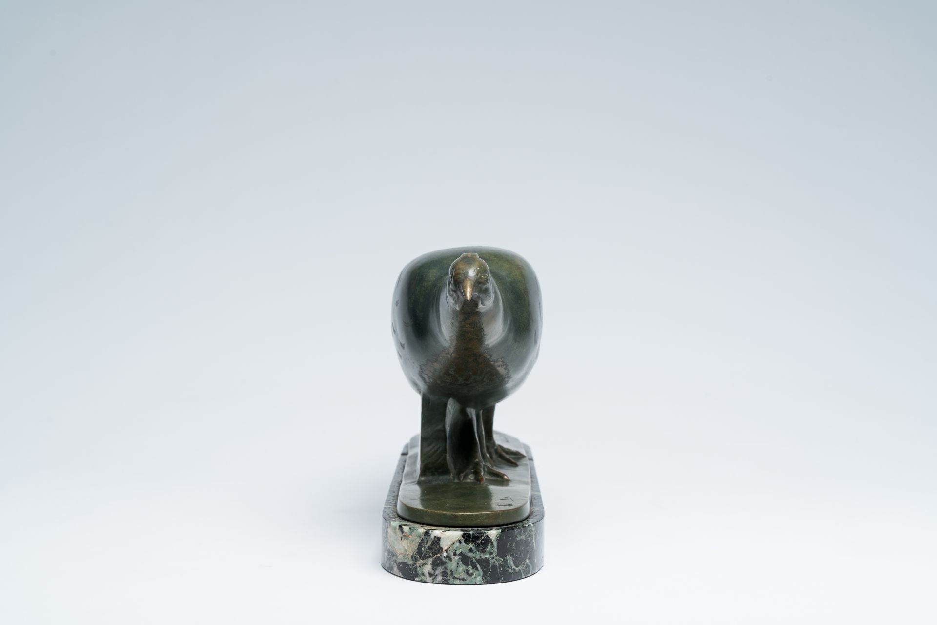 Raoul Eugene Lamourdedieu (1877-1953): Pheasant, green patinated bronze on a marble base, dated (19) - Image 4 of 8