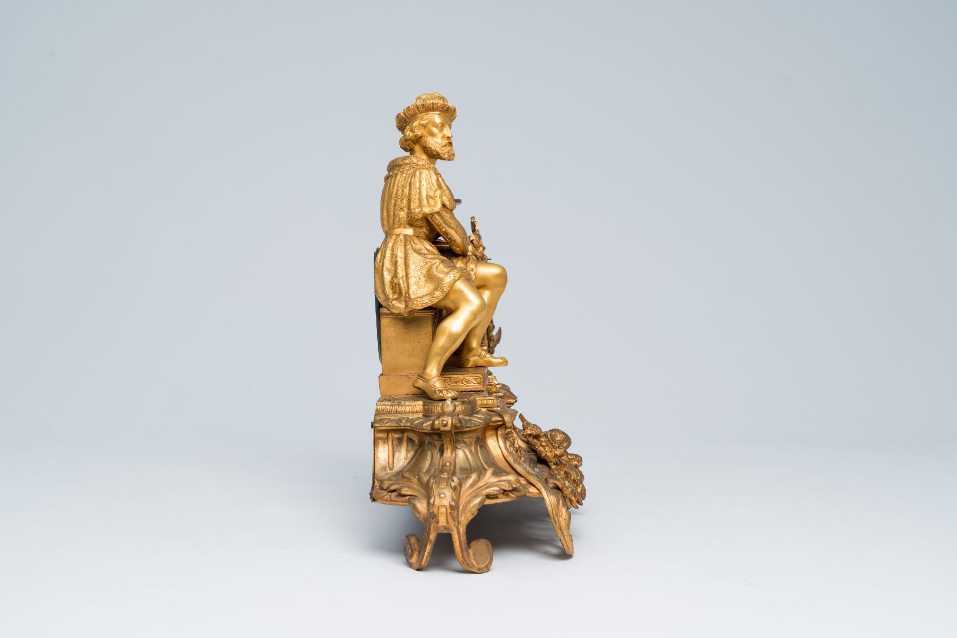 A French gilt bronze mounted mantel clock crowned with Christopher Columbus, 19th C. - Bild 5 aus 11