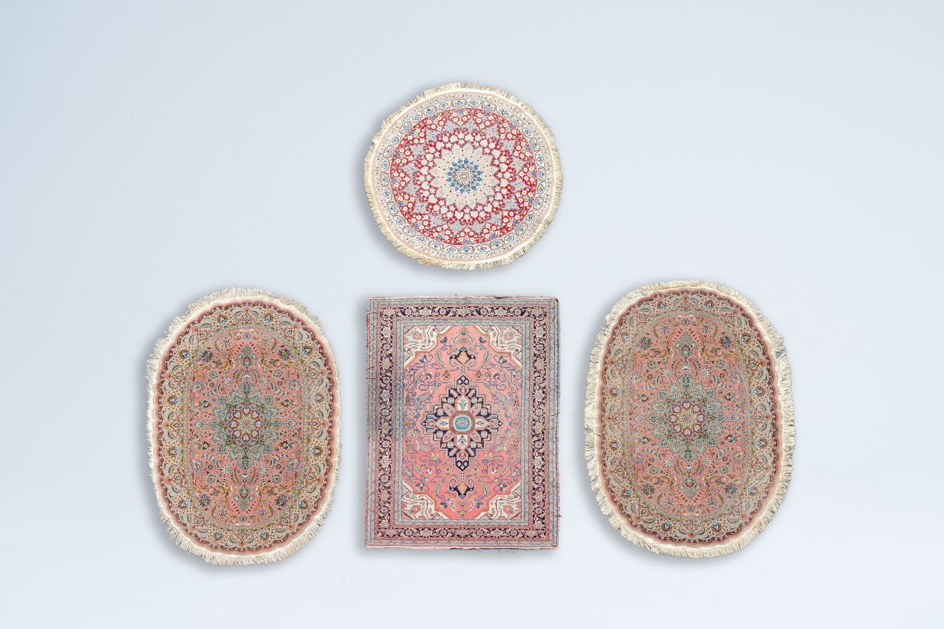 Four various Oriental rugs with floral design, wool on cotton, 20th C. - Image 2 of 6