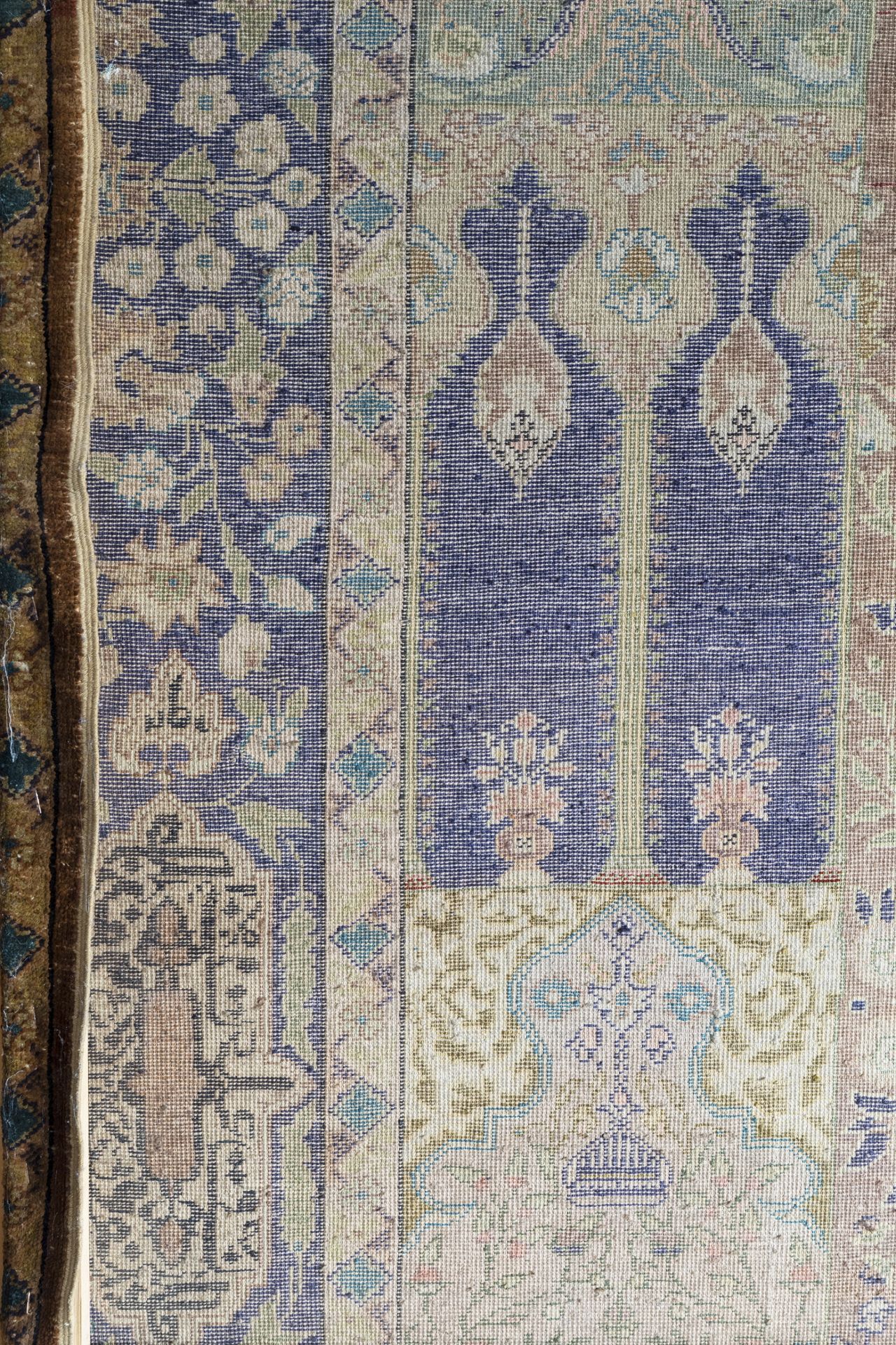 A Turkish Kayseri pictorial rug, silk on cotton, Anatolia, 19th/20th C. - Image 16 of 16