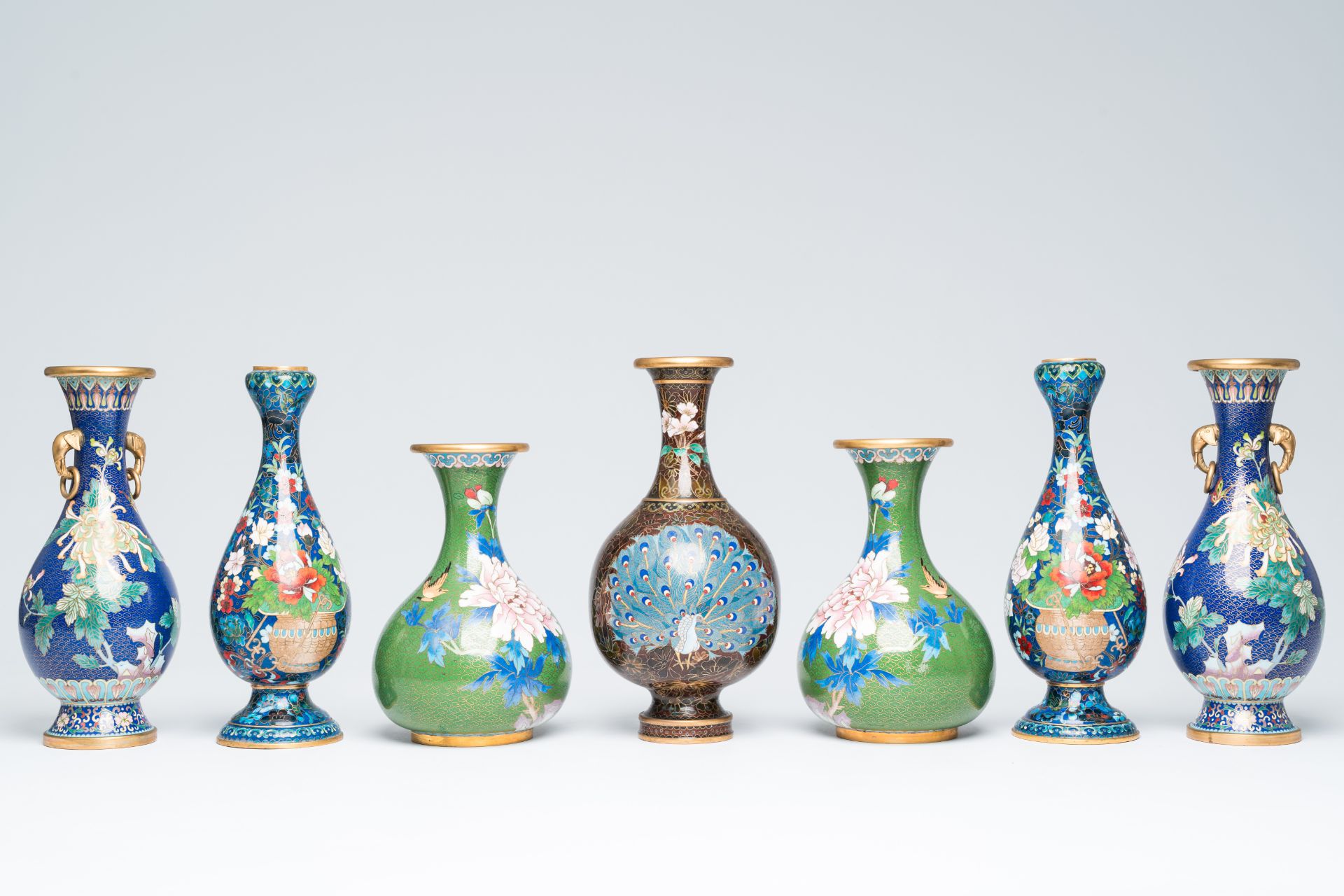 Three pairs of Chinese cloisonne vases with floral design and a 'proud peacock' vase, 20th C. - Image 2 of 9