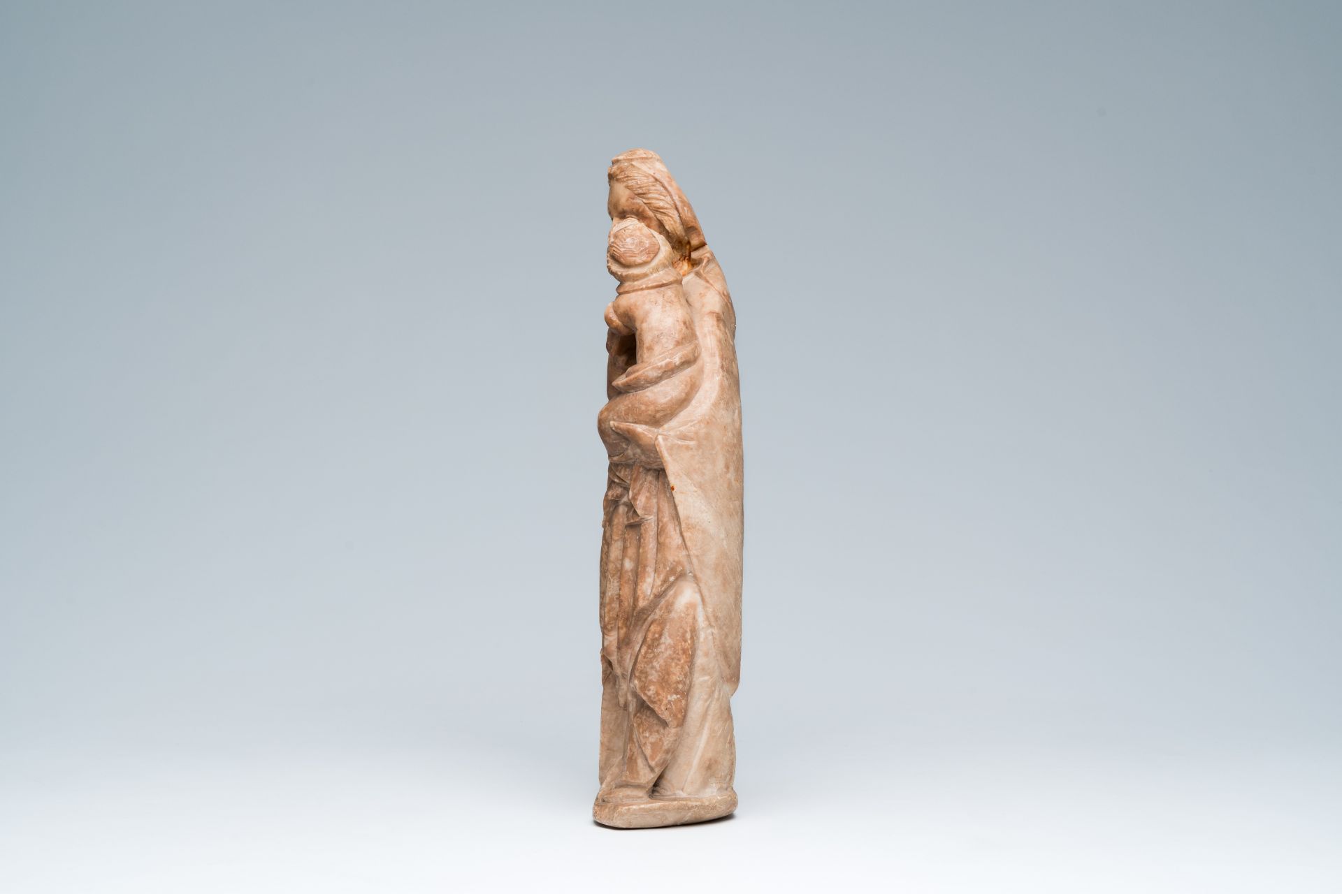 An Italian alabaster Madonna and Child, presumably Trapani, Sicily, 17th C. - Image 3 of 7