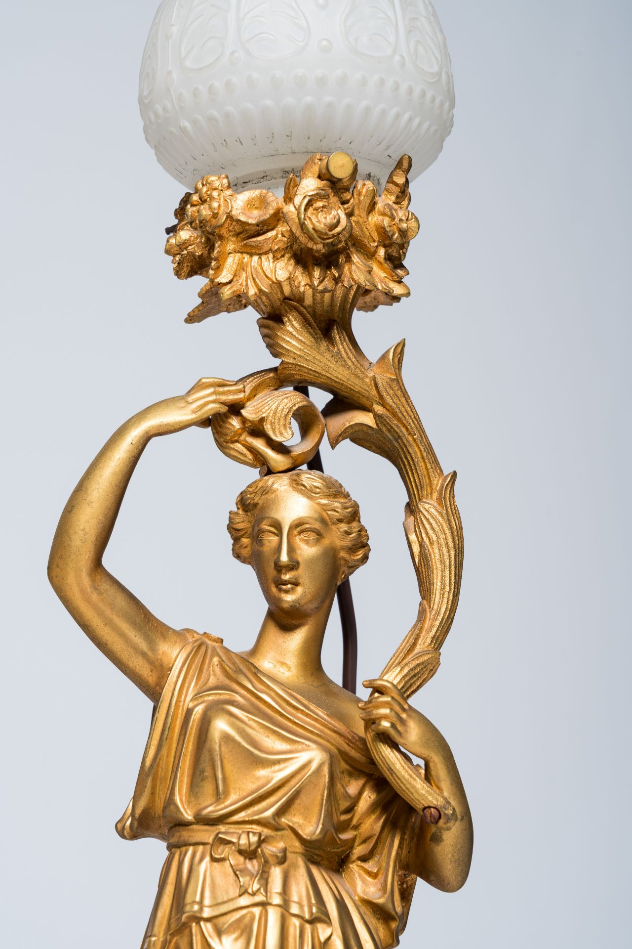 An imposing French three-piece gilt bronze and white marble 'Three Graces' clock garniture, 19th/20t - Image 11 of 19