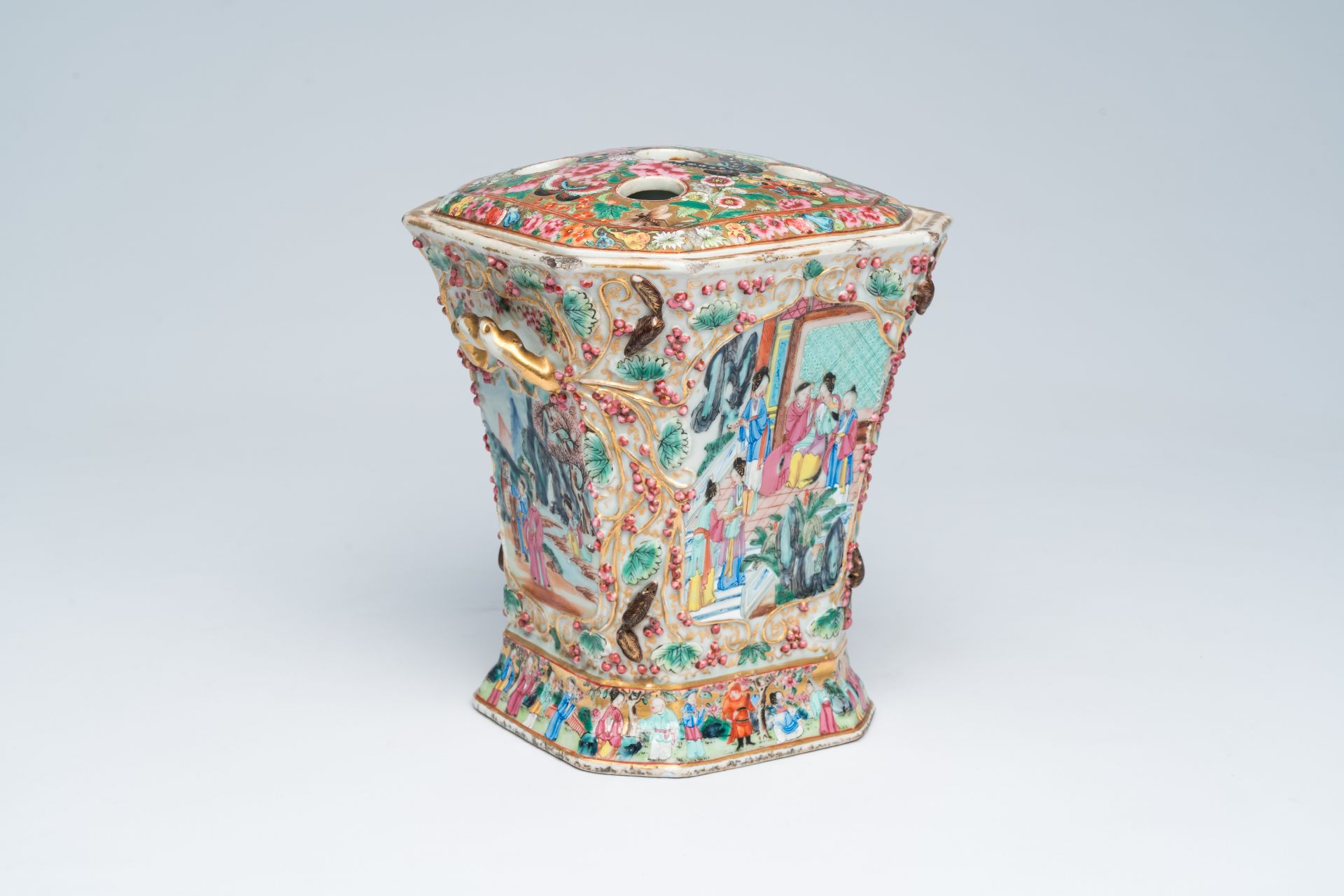 An octagonal Chinese Canton famille rose flower holder with palace scenes and flowers and squirrels - Image 2 of 9