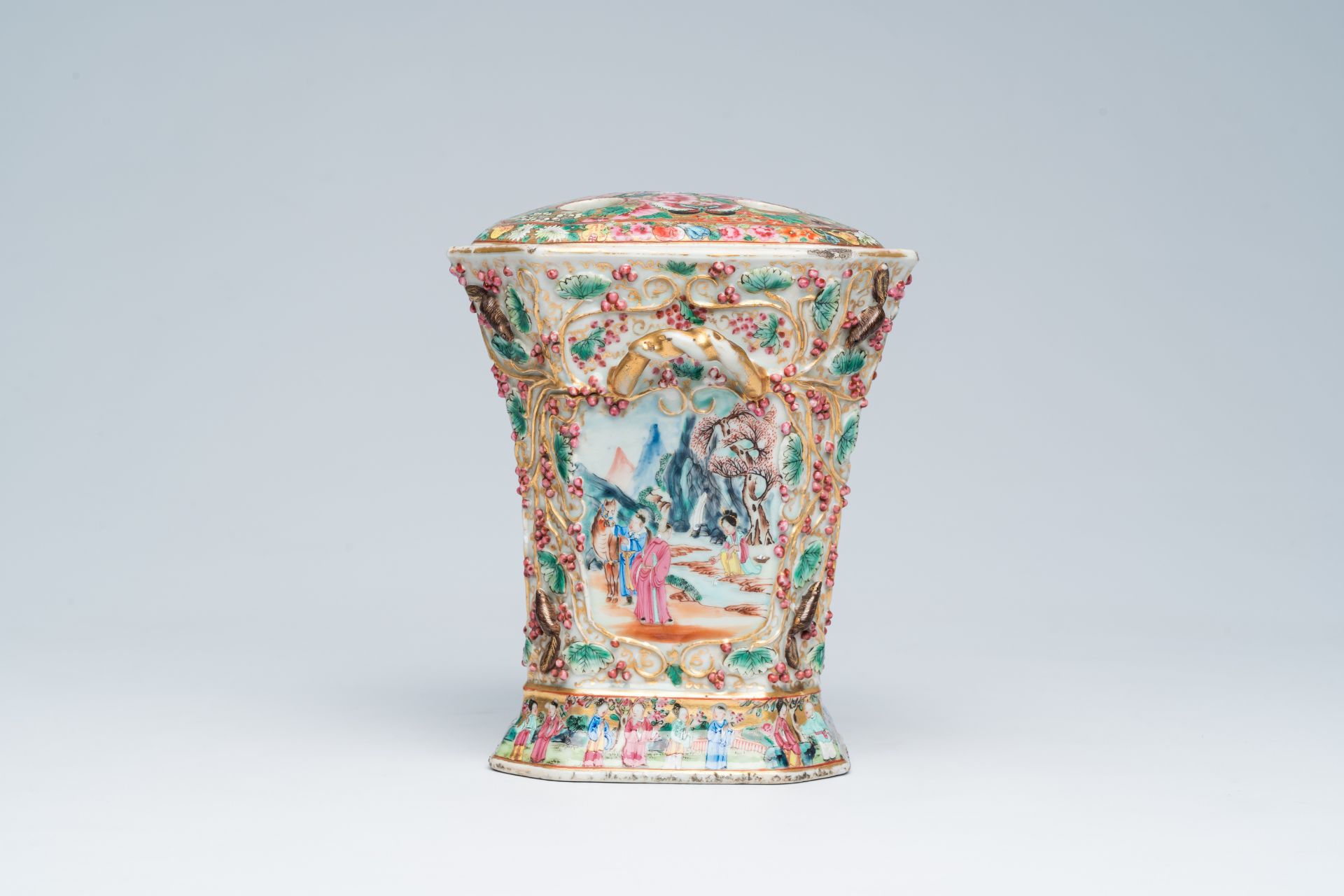 An octagonal Chinese Canton famille rose flower holder with palace scenes and flowers and squirrels - Image 7 of 9