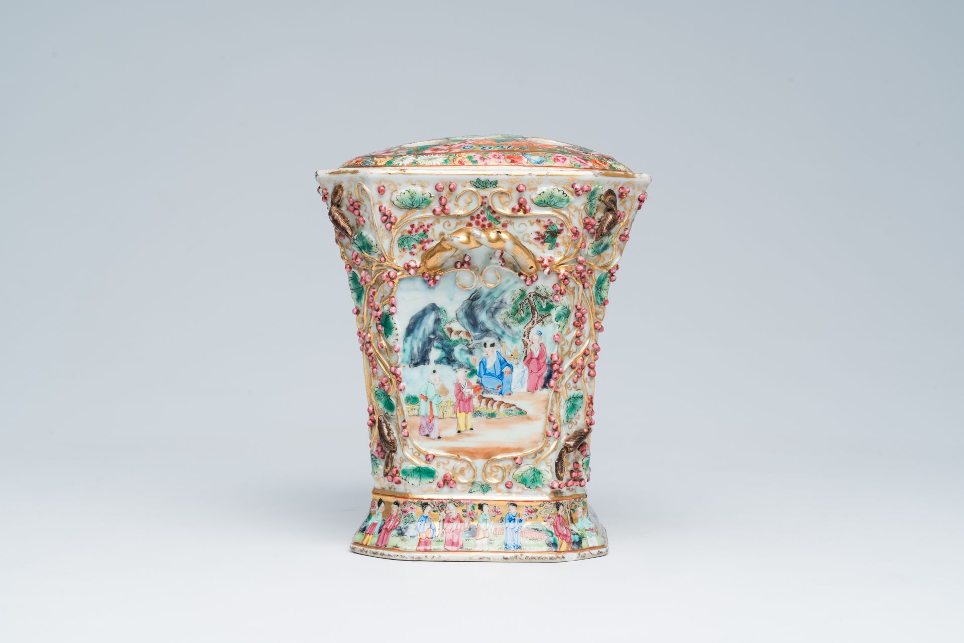 An octagonal Chinese Canton famille rose flower holder with palace scenes and flowers and squirrels - Image 5 of 9