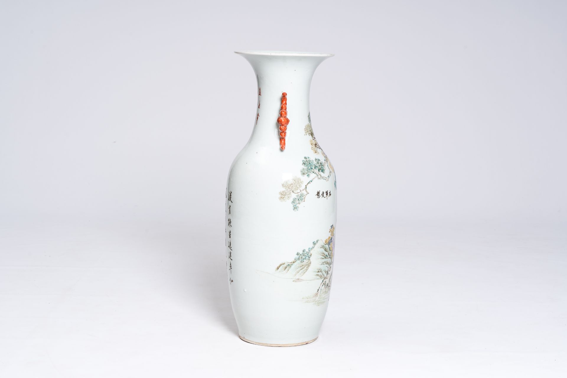 A Chinese qianjiang cai vase with figures in a landscape, signed Jin Hongbin é‡‘é´»è³“, dated 1911 - Image 4 of 6