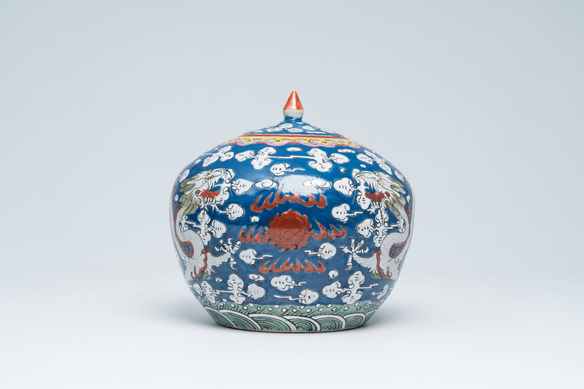 A Chinese blue and white 'dragons chasing the pearl' ginger jar, 19th C.
