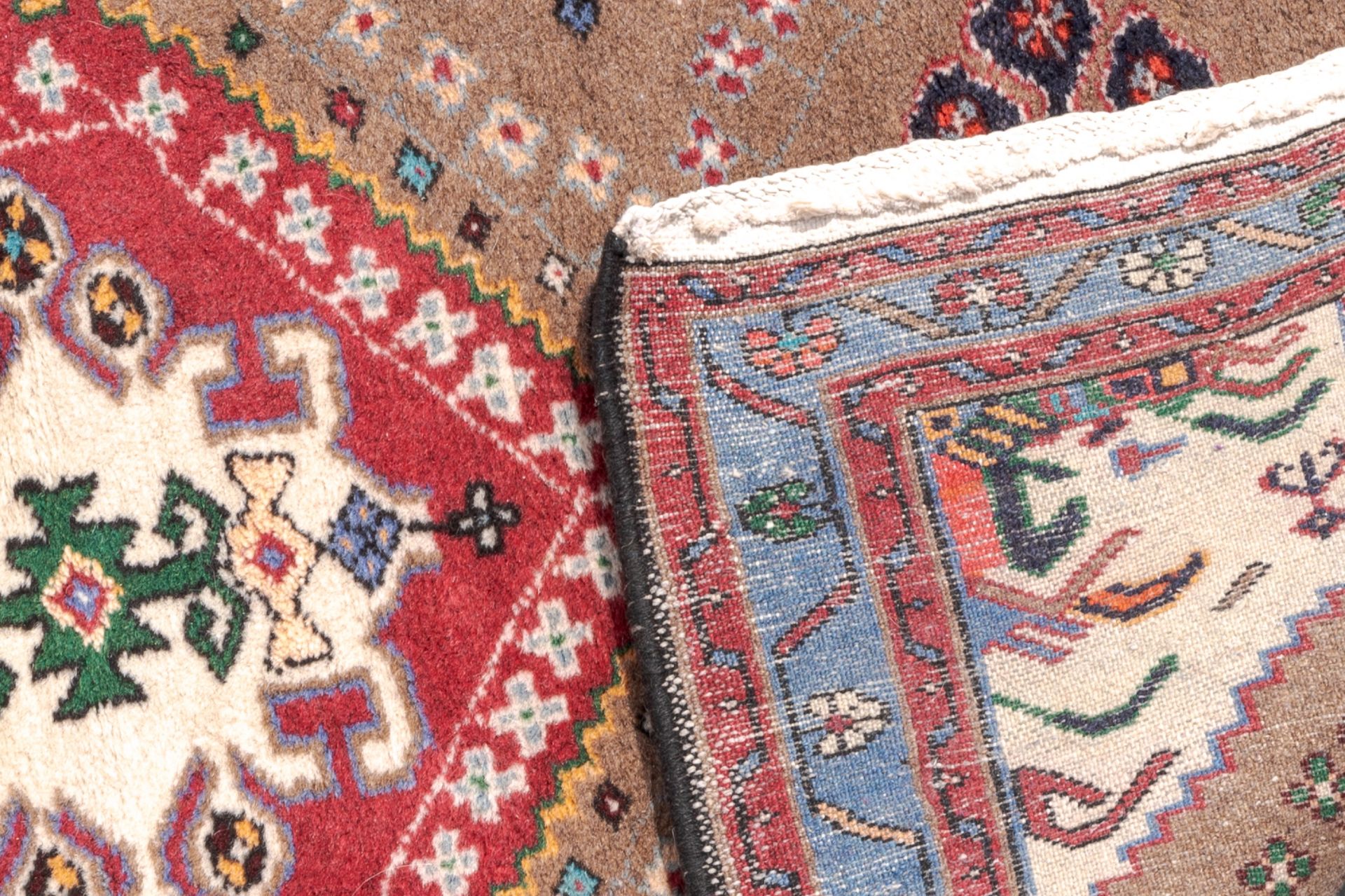 Four various Oriental rugs with geometric design, a.o. a Persian Taleghan rug, wool on cotton, 20th - Image 3 of 6