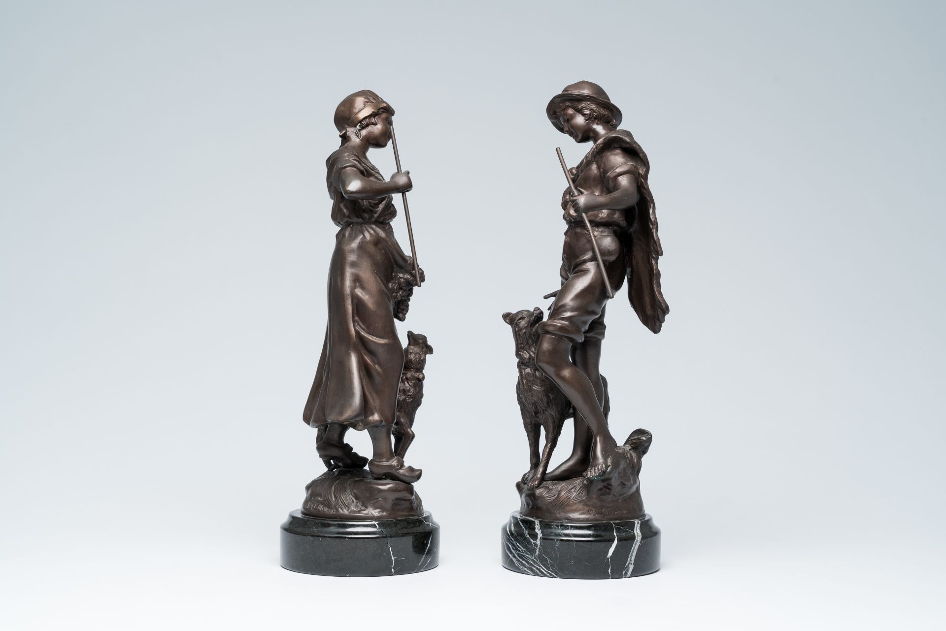 Louis Auguste Moreau (1855-1919) and FranÃ§ois Moreau (1858-1931): A shepherd couple, patinated bron - Image 4 of 8