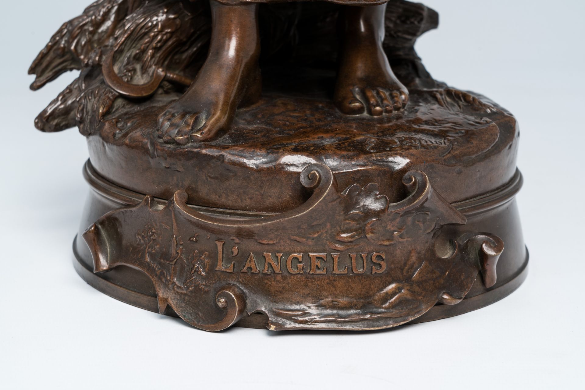 emile Edmond Peynot (1850-1932): 'L'angelus', brown patinated bronze - Image 9 of 9