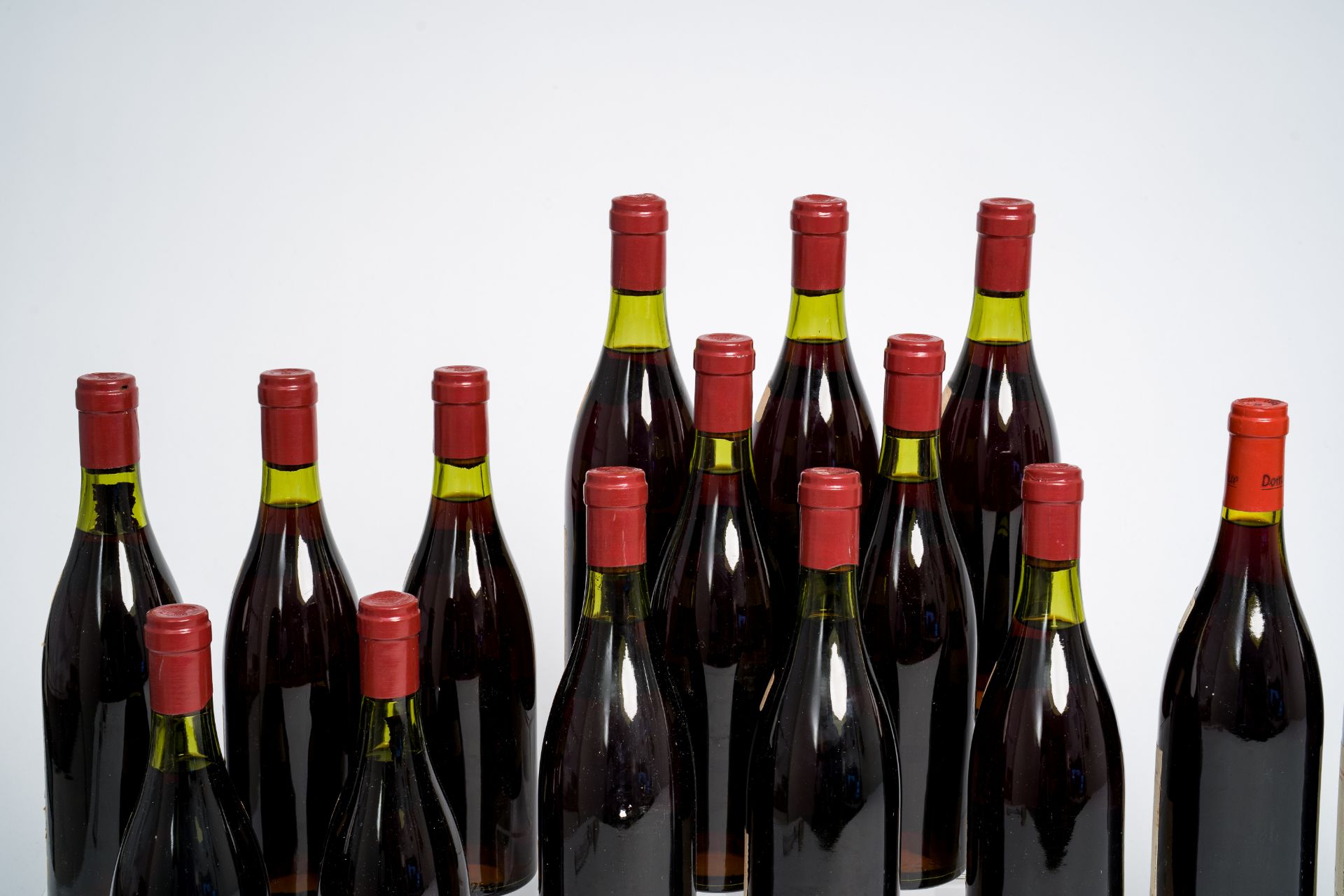 48 bottles of Beaune Clos de la Feguine, Domaine Jacques Prieur, 1973 and 1976 - Bild 3 aus 9