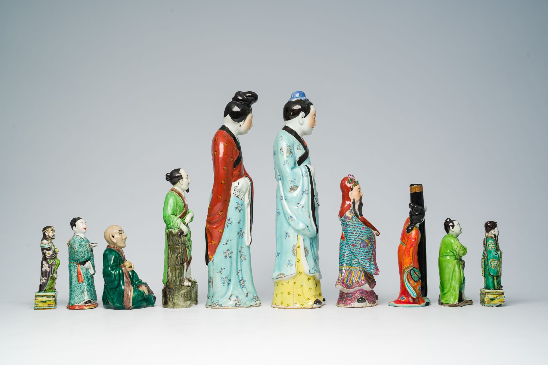 Ten various Chinese famille rose and verte sculptures, 19th/20th C.. - Image 4 of 7