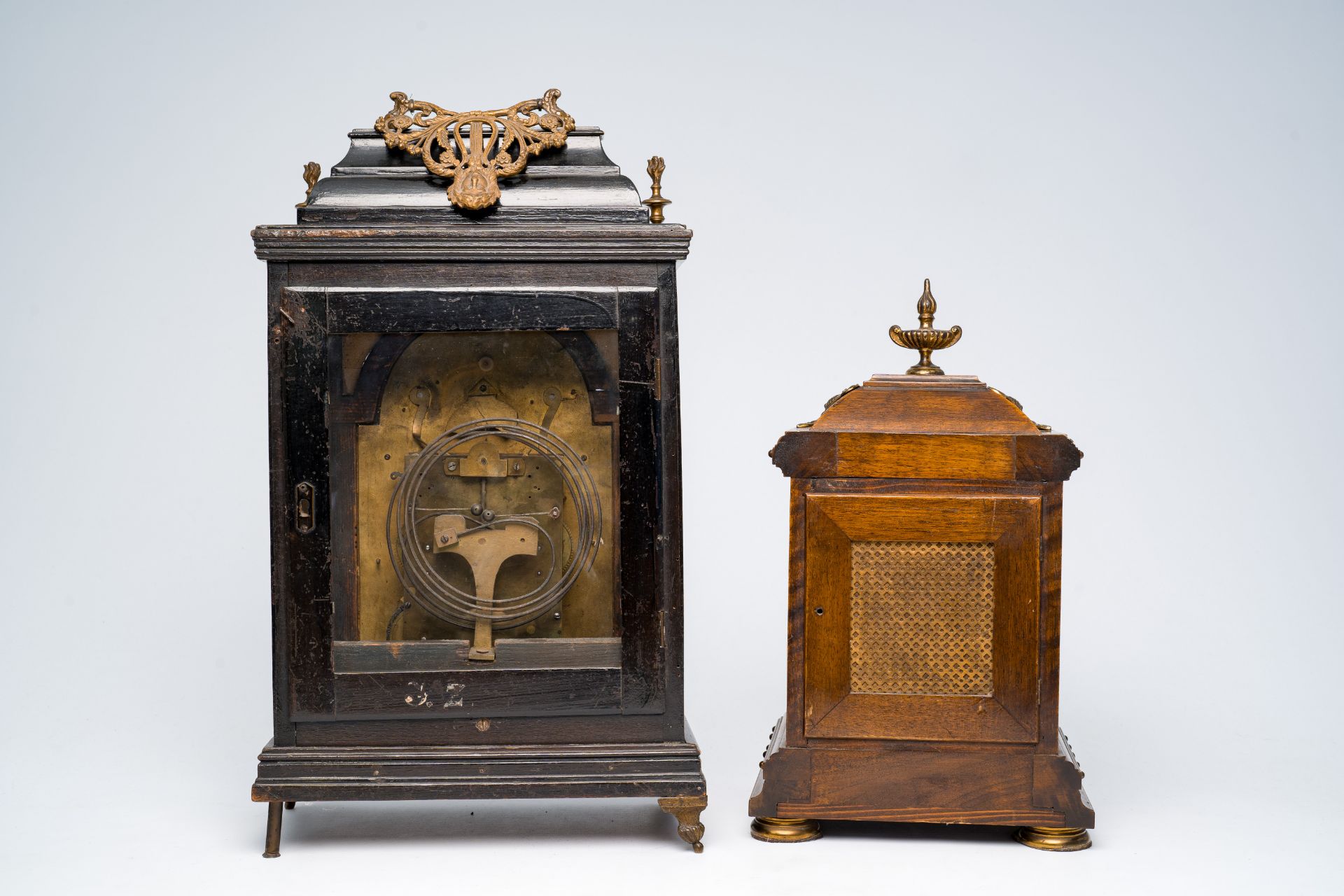 Two German bronze mounted table clocks in (ebonized) wood, 19th/20th C. - Image 3 of 7