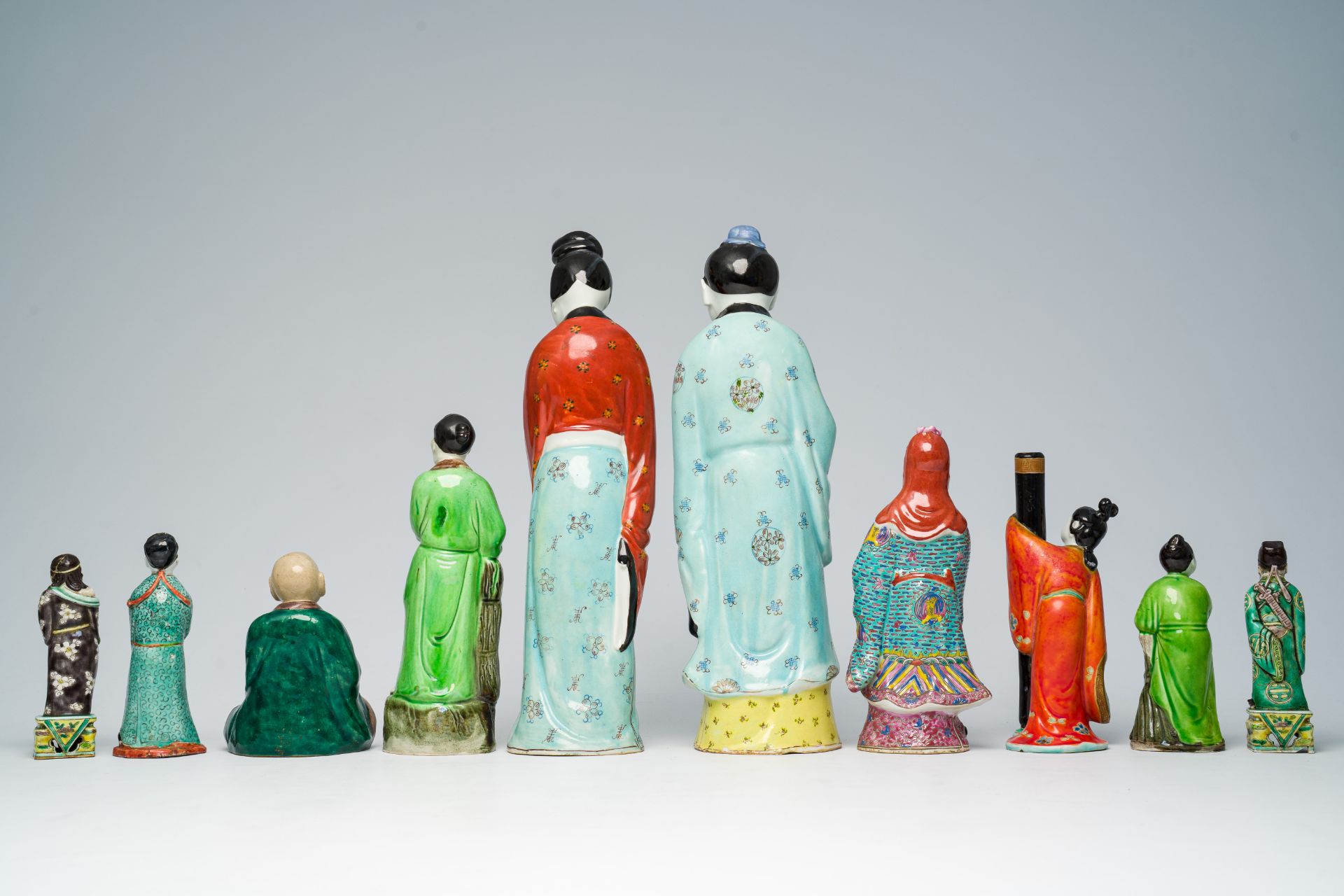 Ten various Chinese famille rose and verte sculptures, 19th/20th C.. - Image 3 of 7