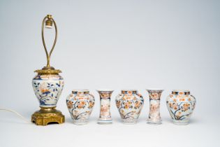 A Japanese Imari five-piece vase garniture with floral design and a vase mounted as a lamp, Edo, 17t