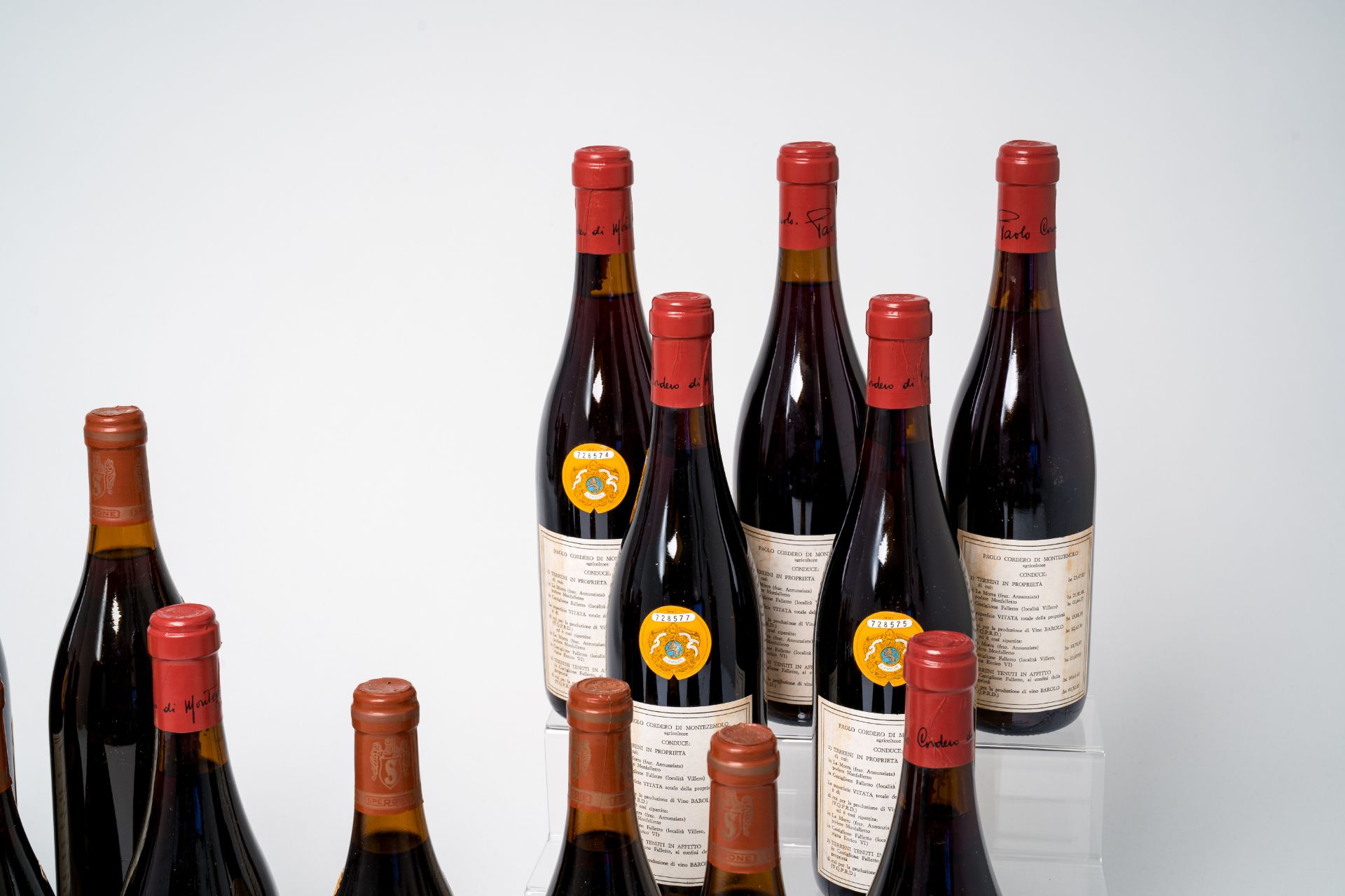 A varied collection of Barolo wines, consisting of 6 bottles of Angelo and Vigli, 10 bottles of Monf - Image 4 of 5