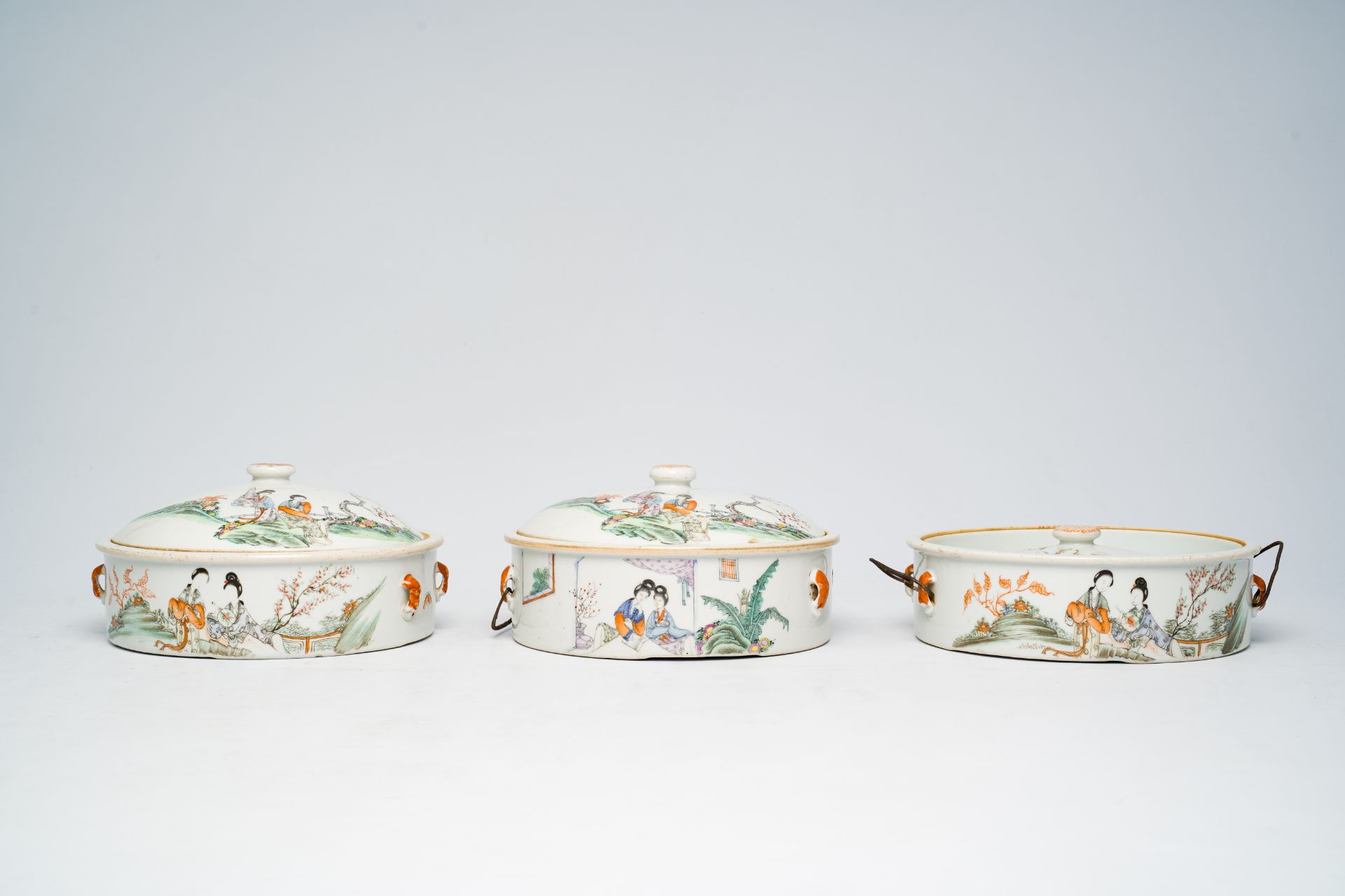 Three Chinese qianjiang cai tureens and covers with ladies in a garden, 19th/20th C. - Image 2 of 9