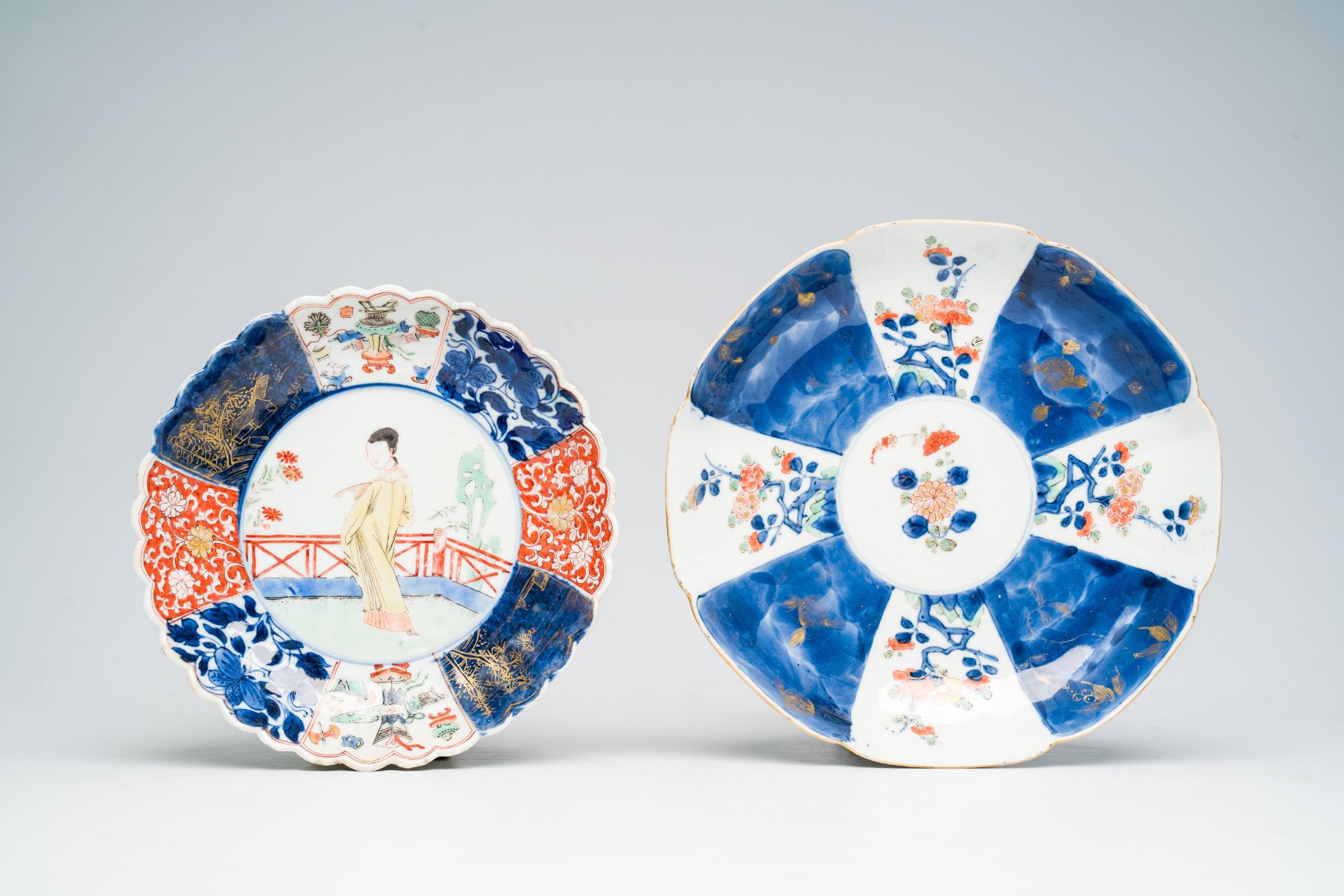 Two Chinese verte-Imari plates with floral design and a lady on a terrace, Kangxi - Image 2 of 3