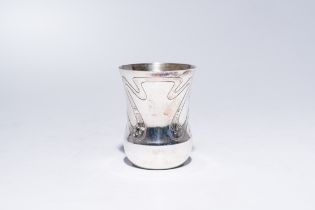 A Belgian silver Art Nouveau cup with whiplash design, maker's mark L. Haut, early 20th C.