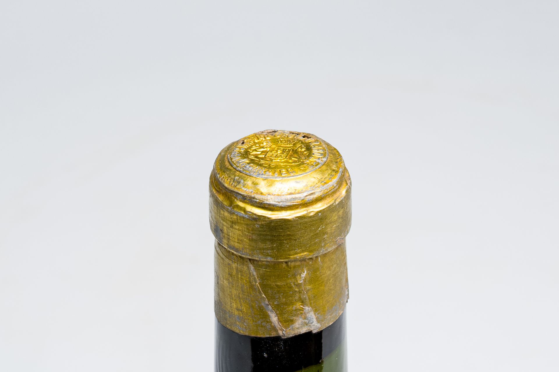 One bottle of Chateau Gruaud-Larose, 1945 - Image 2 of 3