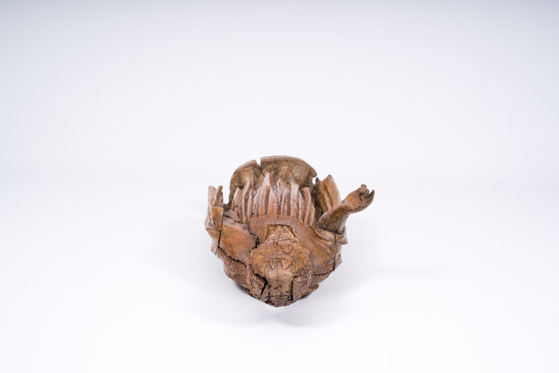A carved wood blessing figure with papal tiara, 17th/18th C. - Image 6 of 7