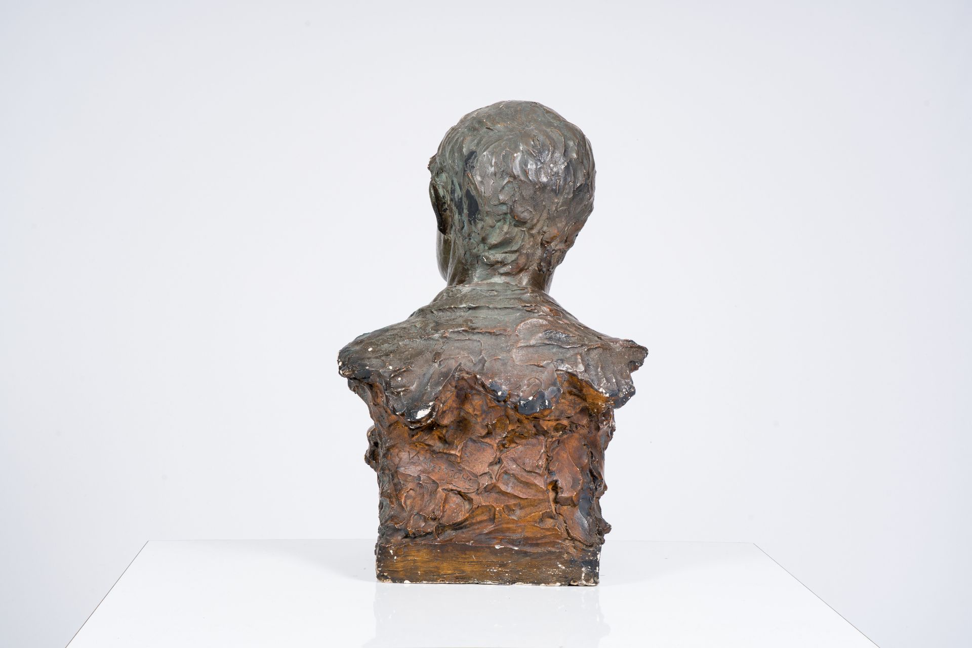 Gustave Van den Meersche (1891-1970): Bust of a man, patinated plaster, dated 1917 - Image 4 of 6